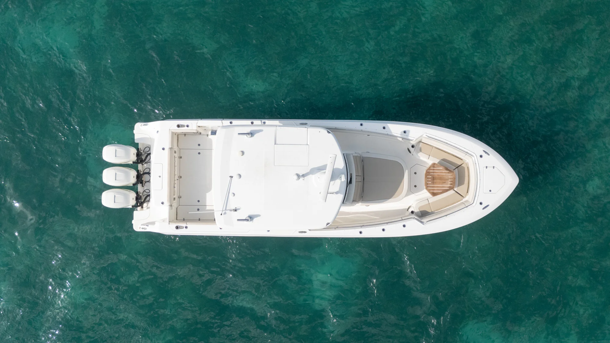 2020 BOSTON WHALER 380 Outrage - Image 5