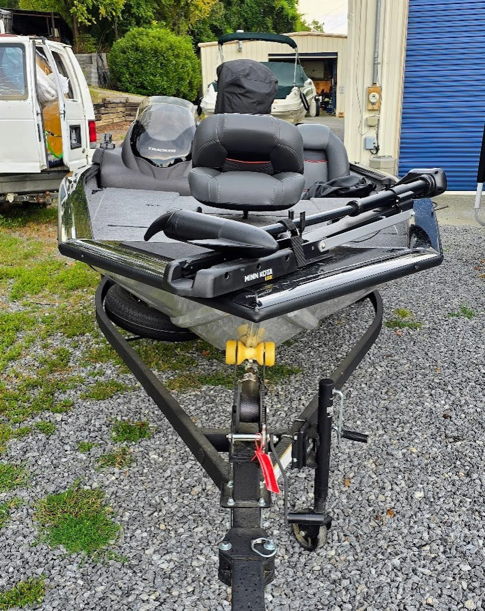 2024 Tracker Marine PRO TEAM 175 TXW w/ Trailer - Image 3