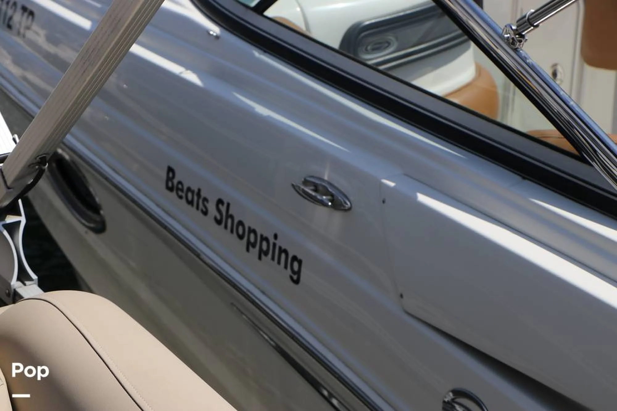 2023 Crownline E235 XS - Image 3