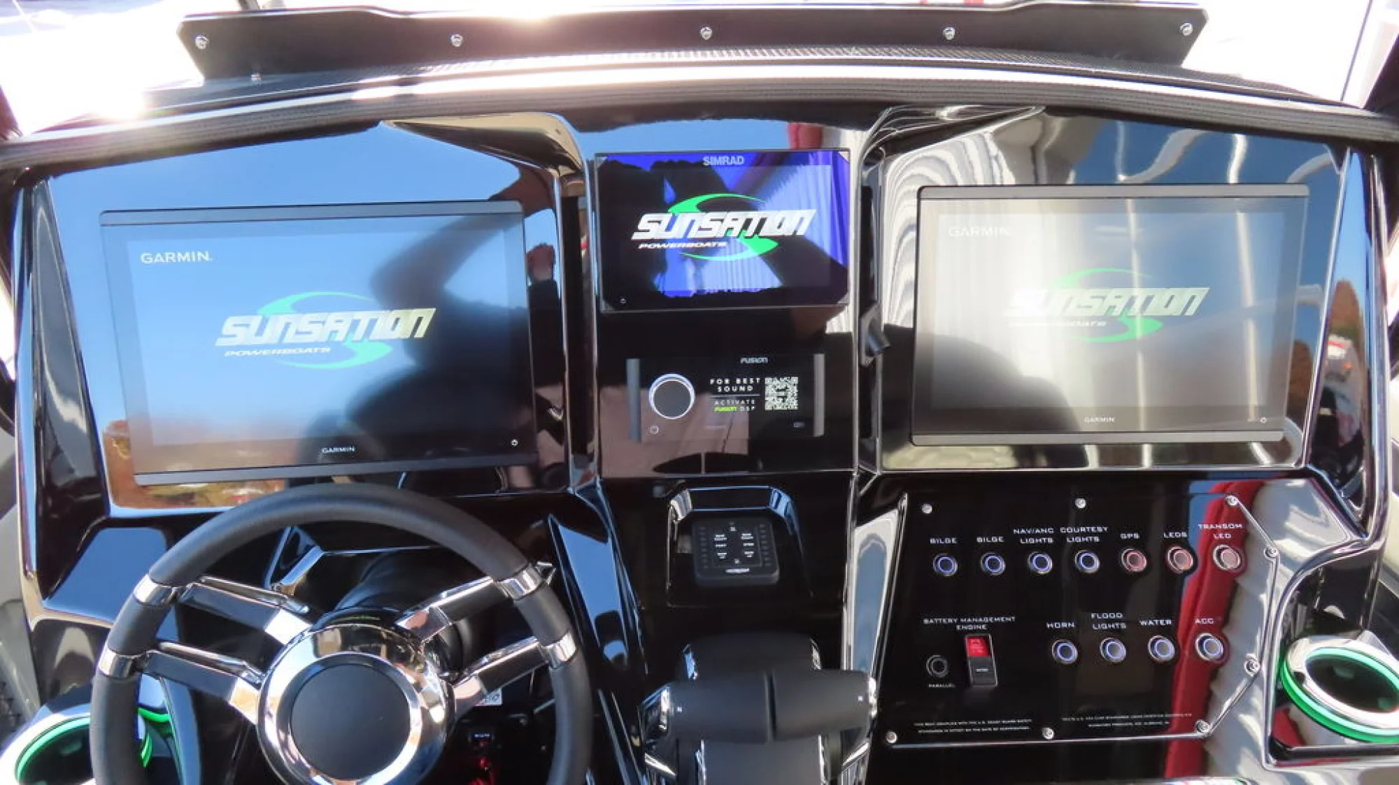 Sunsation Powerboats 32CCX - Image 5