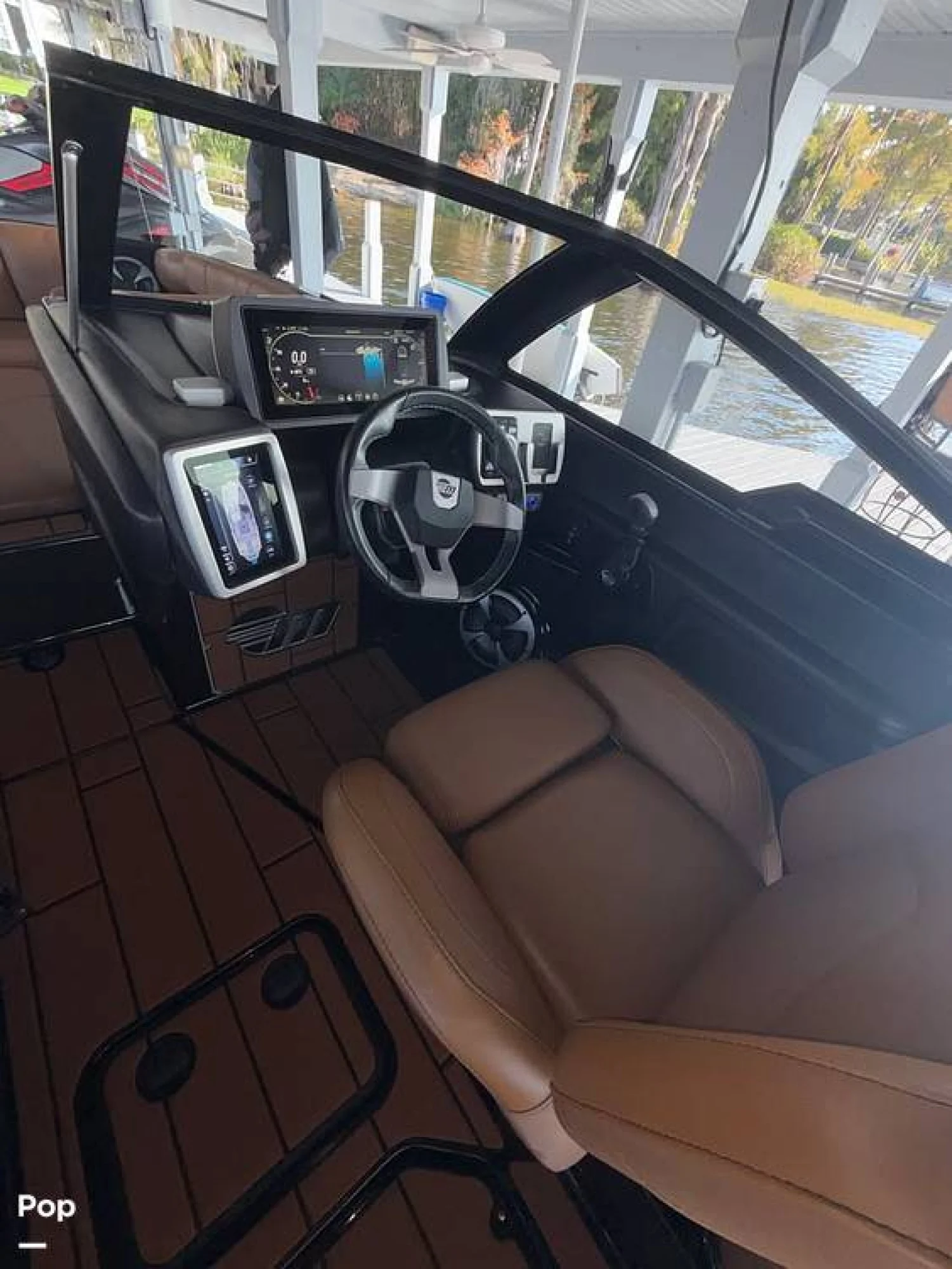 2020 Malibu 23 MXZ Black & Gold Edition - Image 5