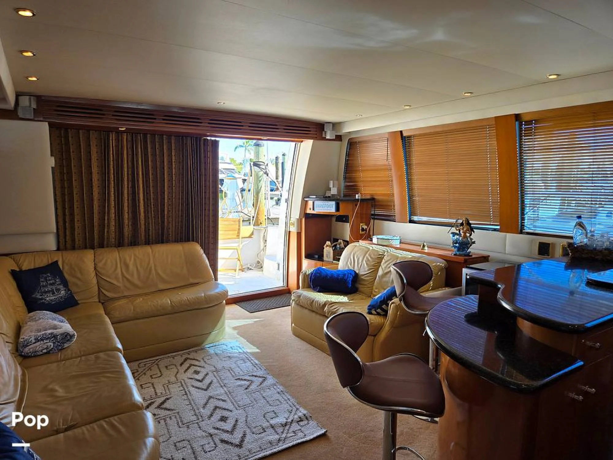 2001 Carver 570 Voyager Pilothouse - Image 4