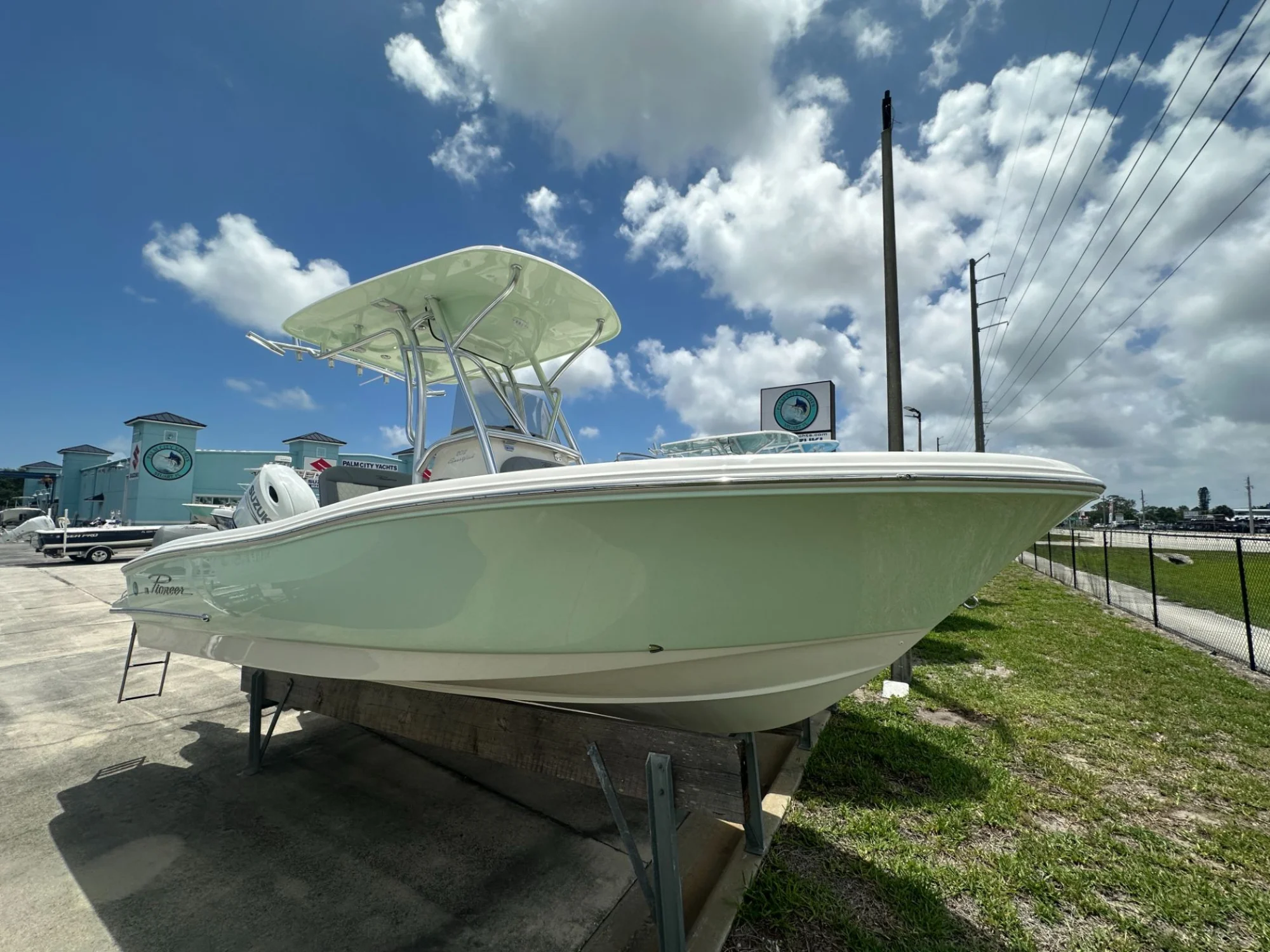 2026 Pioneer 202 Sportfish - Main Image