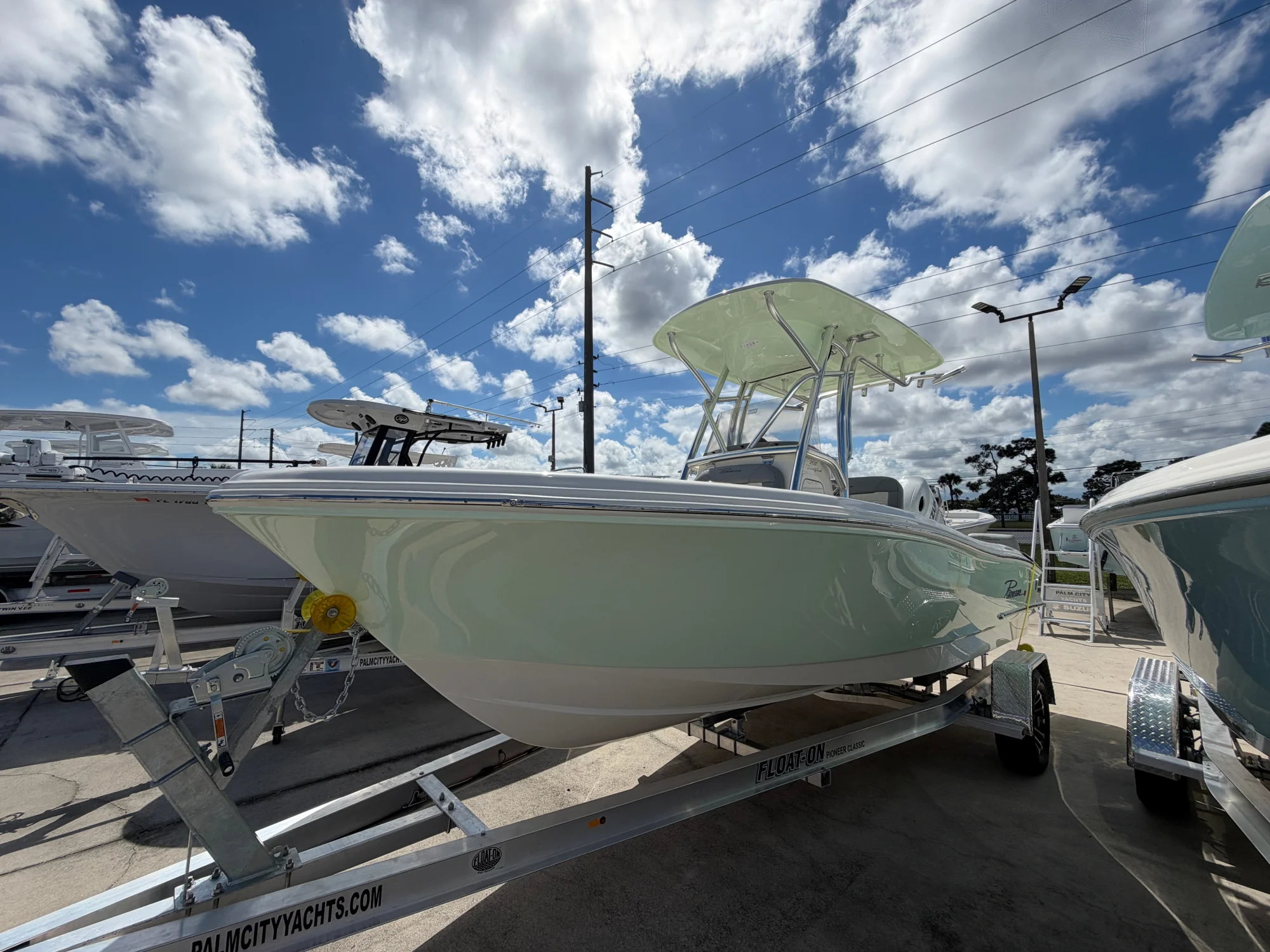 2027 Pioneer 202 SportFish - Image 2