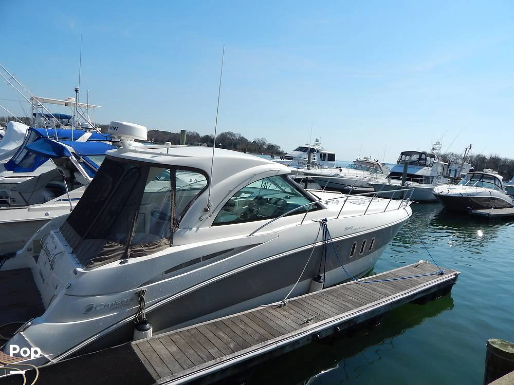 2007 Cruisers Yachts 390 Sports Coupe - Image 3