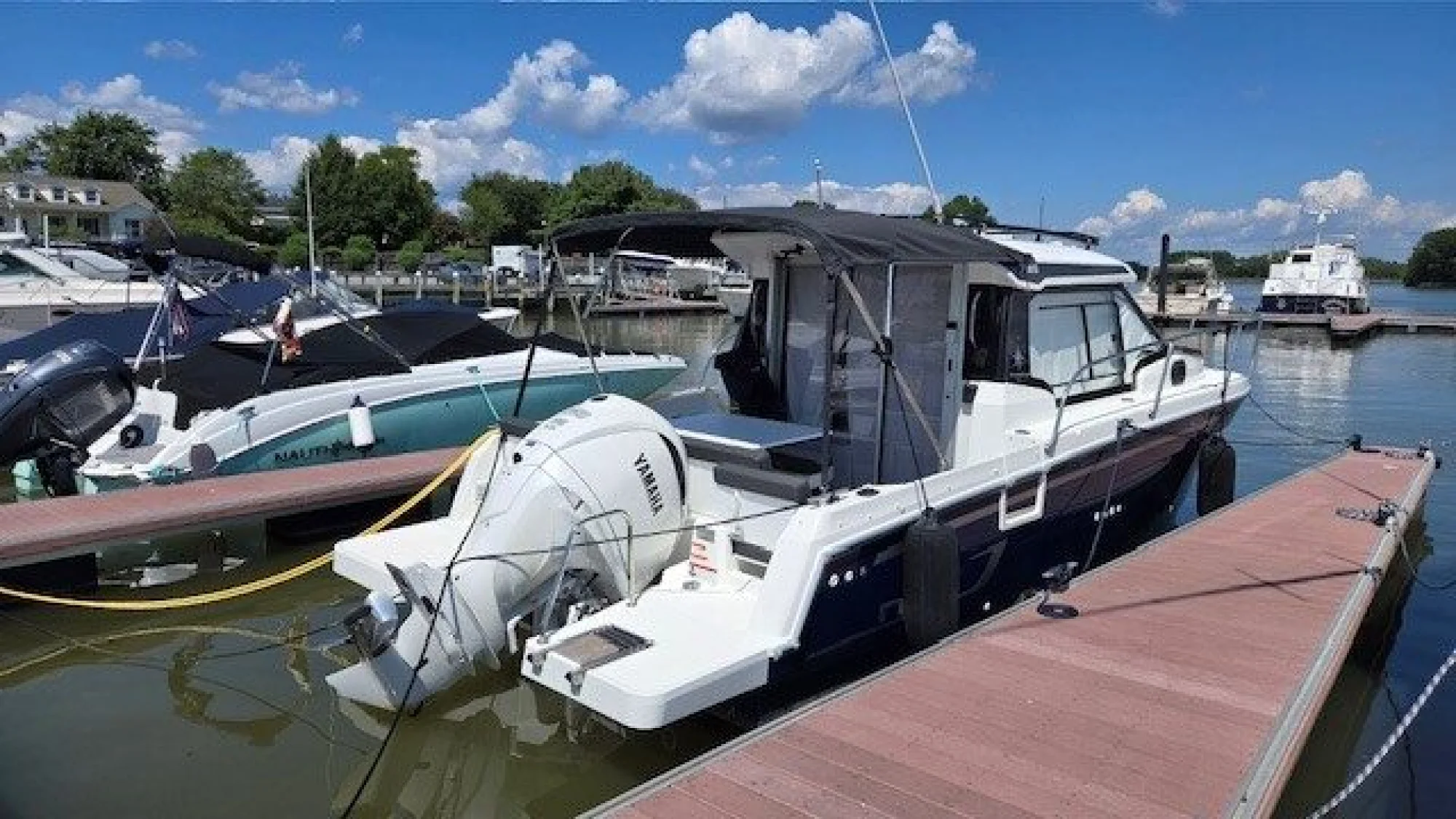 2024 Jeanneau NC Weekender 795 Series 2 - Image 2