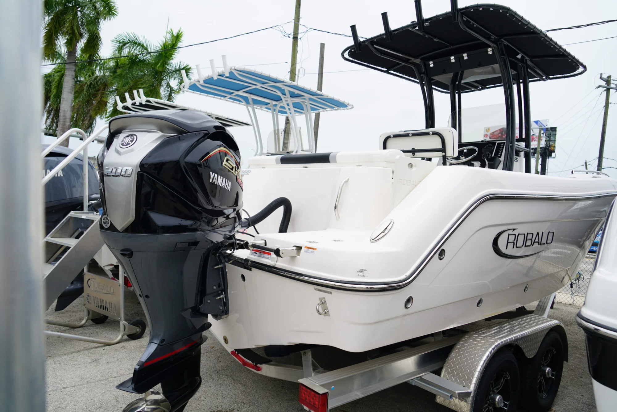 2025 ROBALO R222 - Image 3