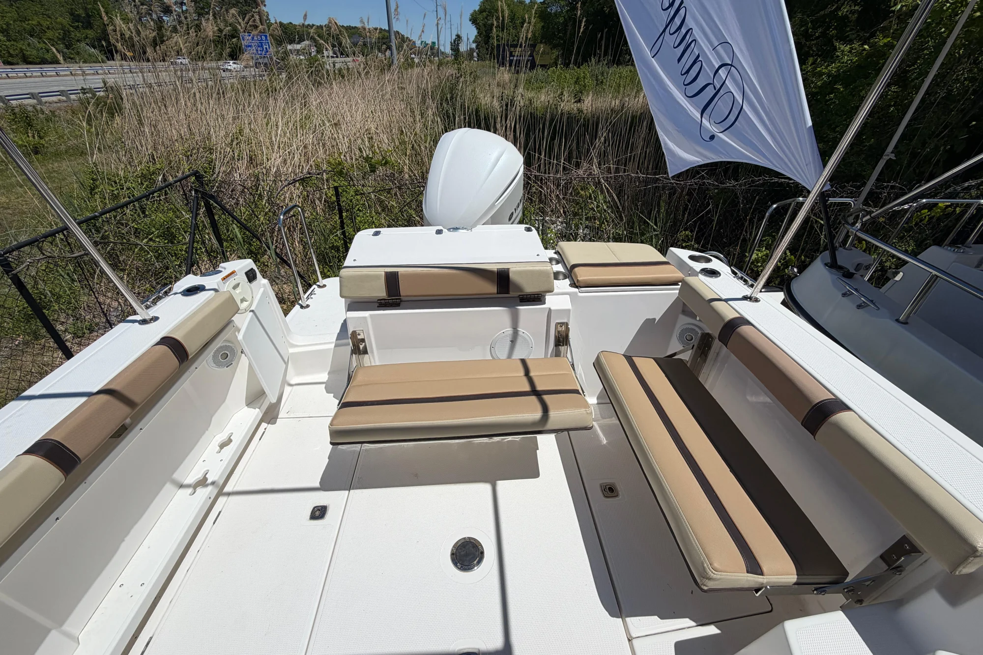 2018 Ranger Tugs R-27 - Image 5