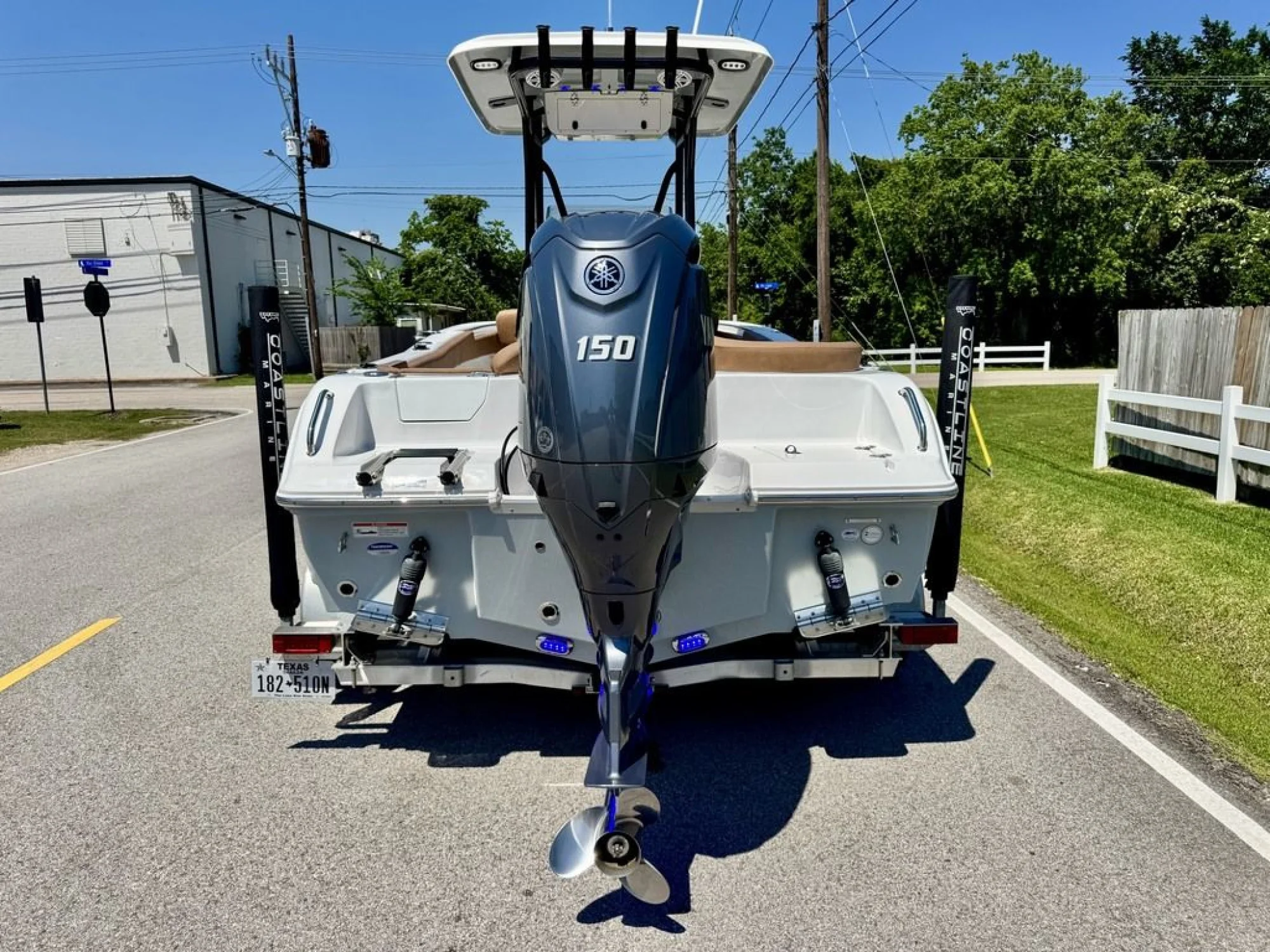2025 Sea Hunt Ultra 219 - Image 3