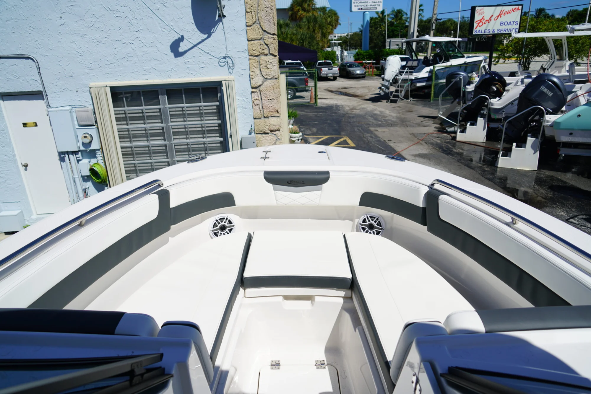 2025 ROBALO R257 - Image 5