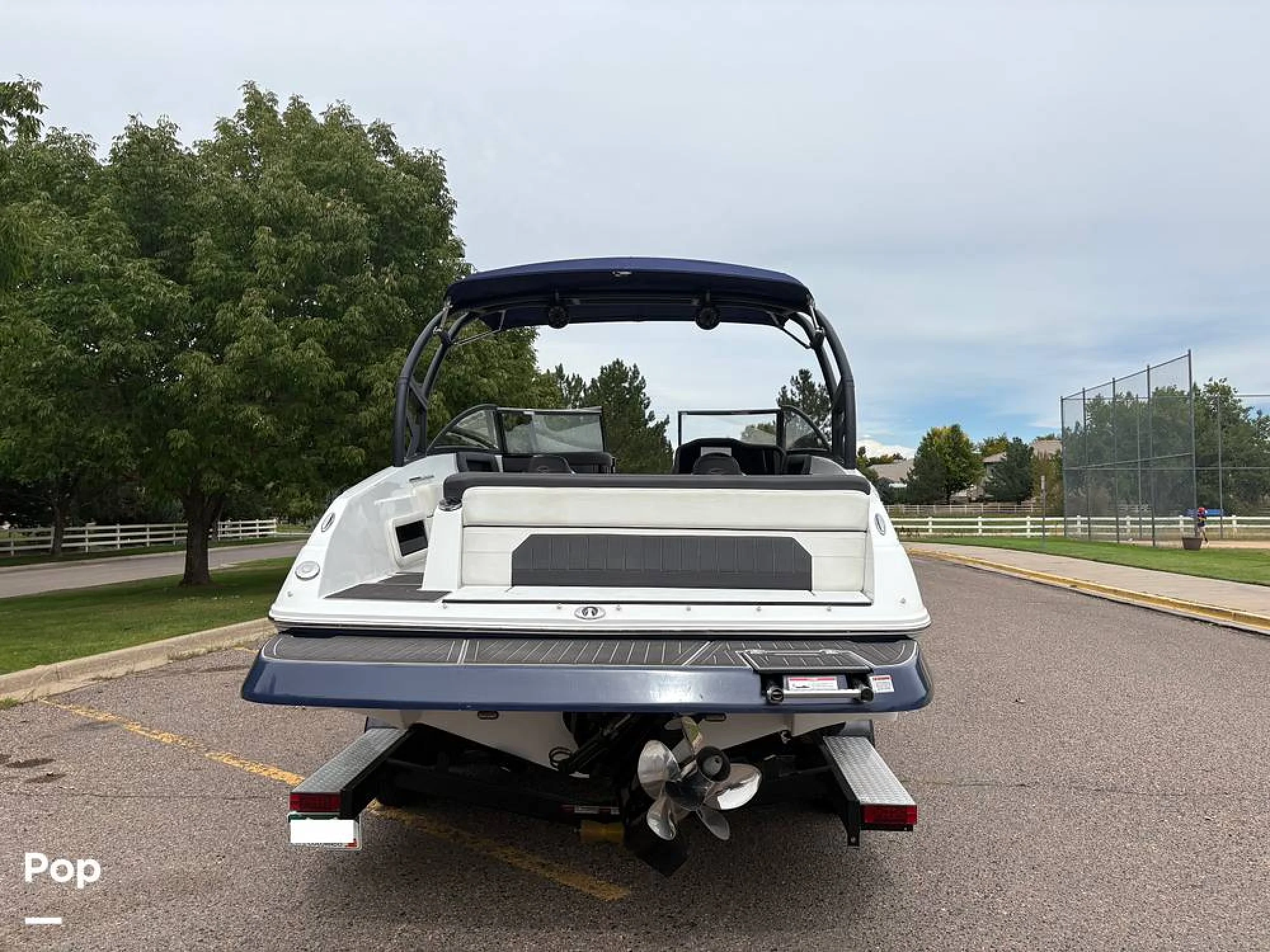 2018 Rinker Q5 - Image 4