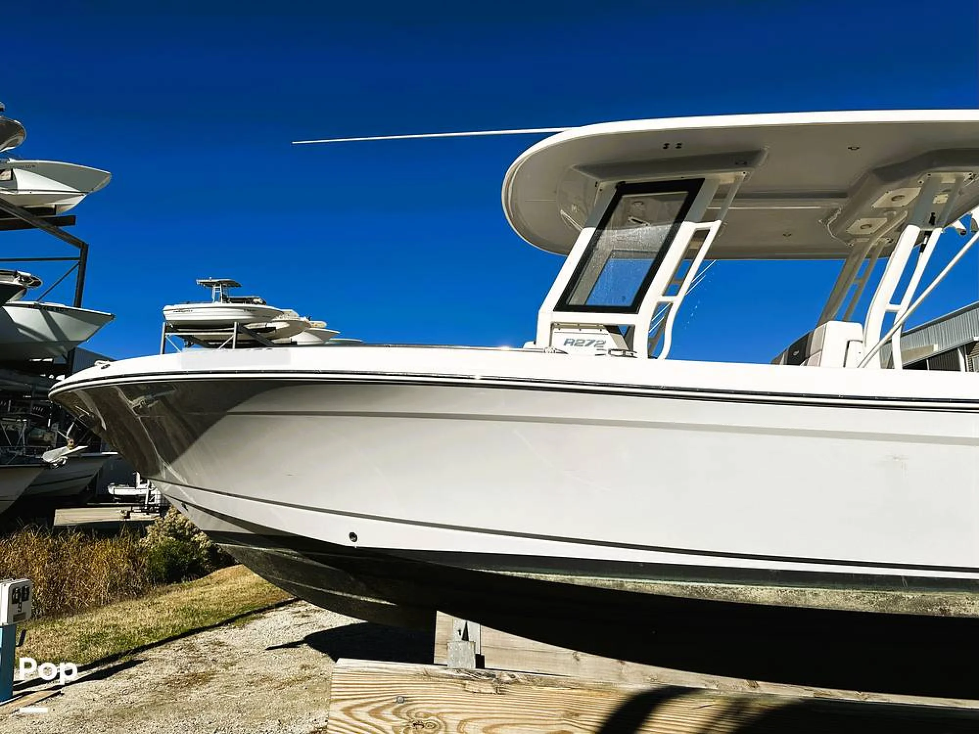 2021 Robalo R272 - Image 5