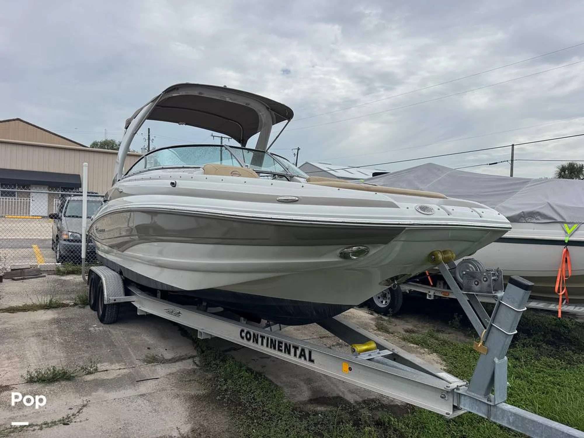 2016 Crownline E4FS - Image 3