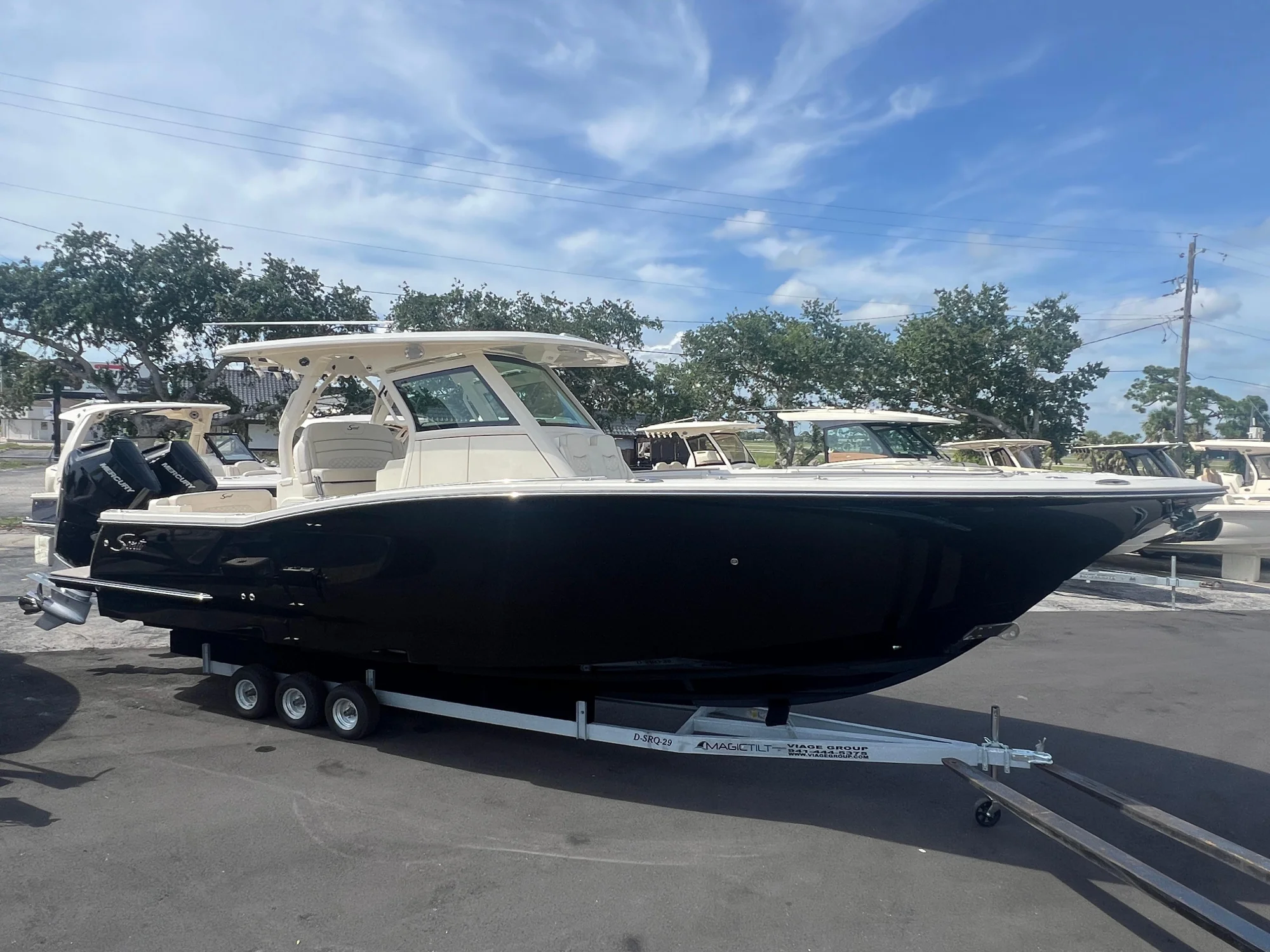 2025 Scout 330 LXF - Image 2