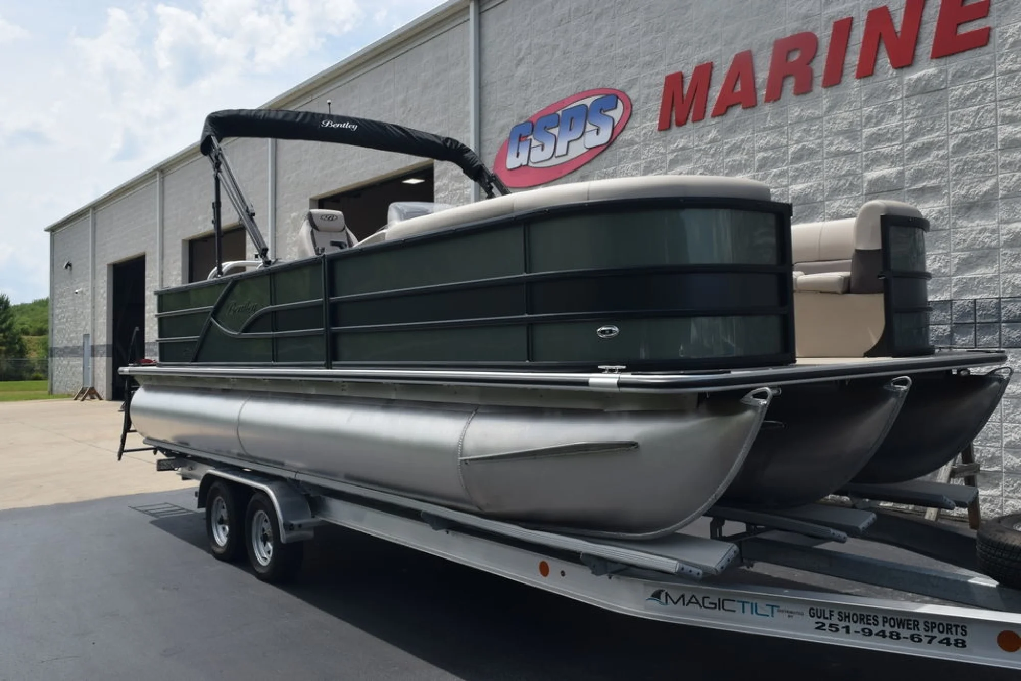 2026 Bentley Pontoons Fish 243 Fish-N-Cruise 3/4 Tube - Image 2