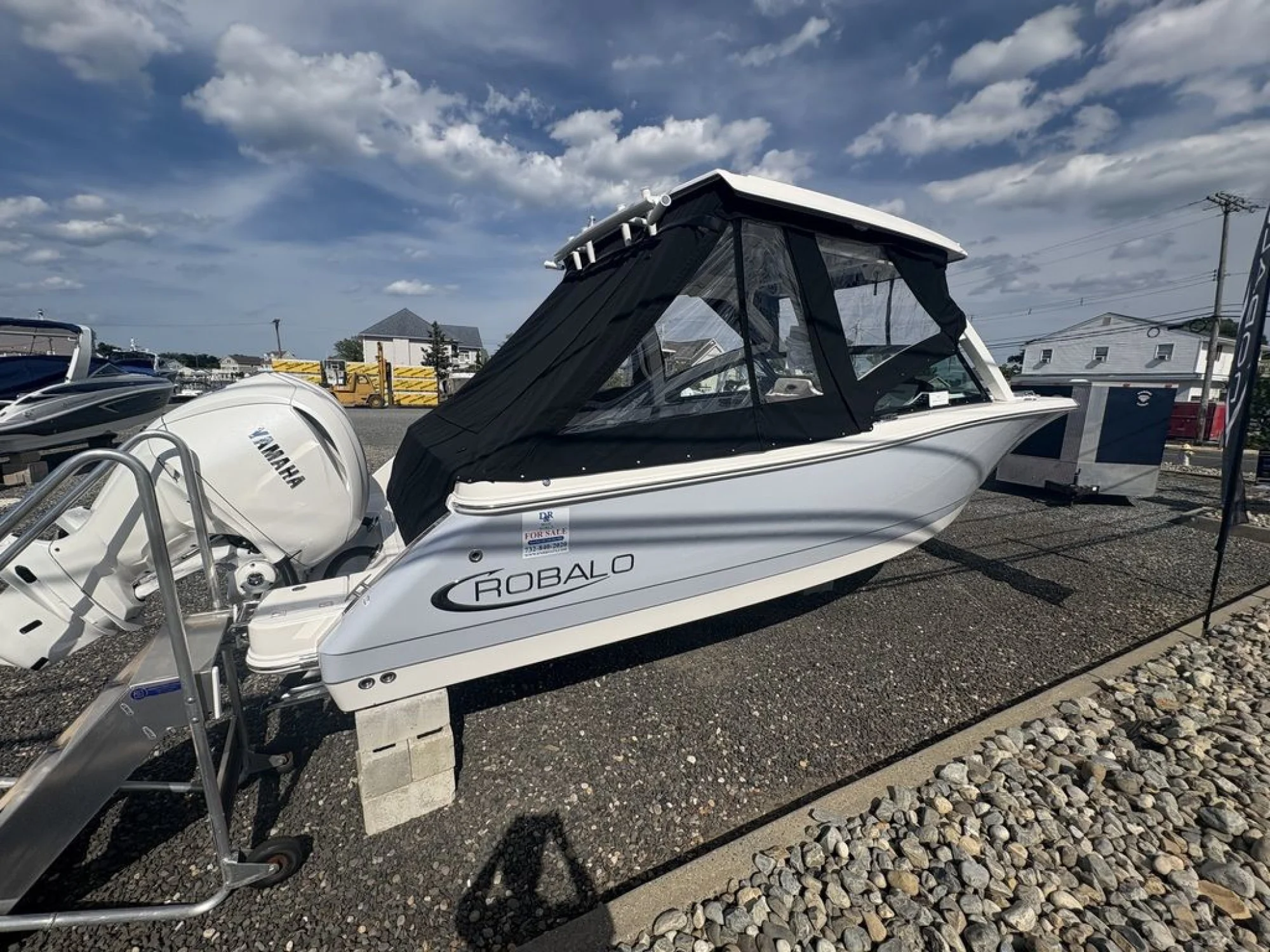 2026 Robalo R277 - Image 5