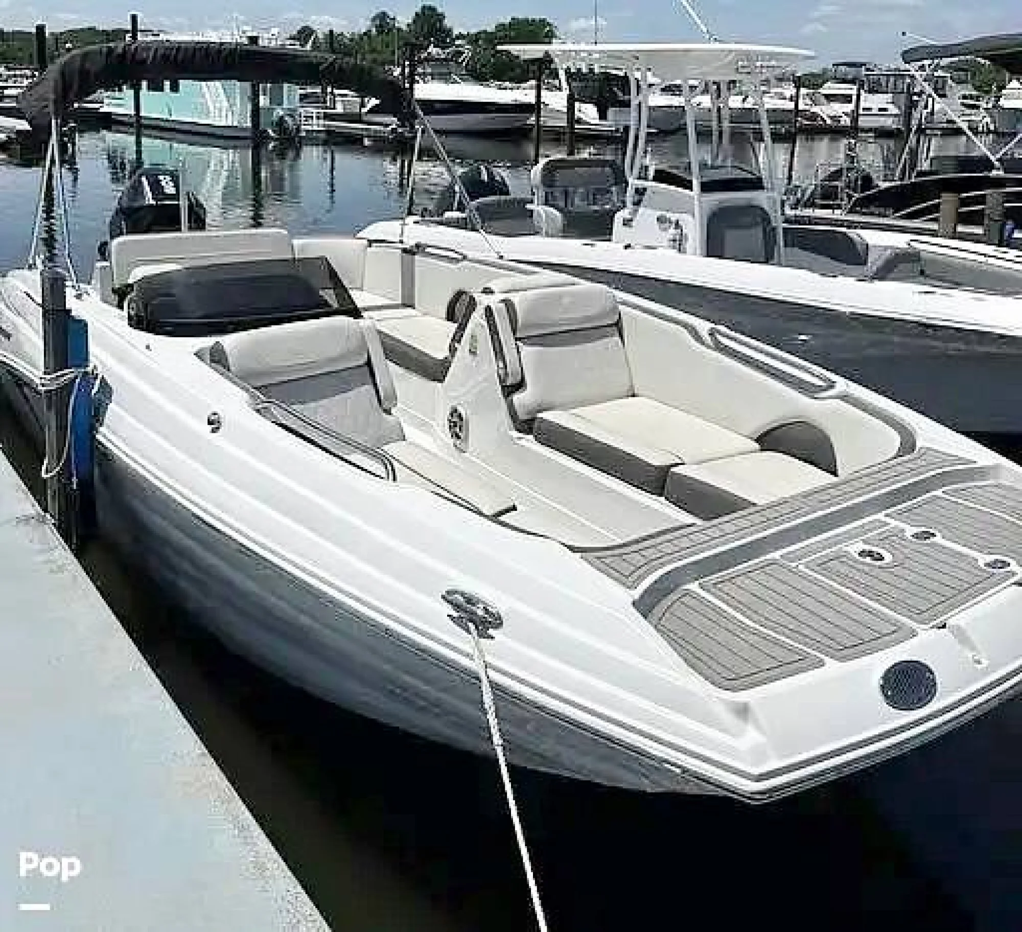 2024 Crownline E230XS - Main Image