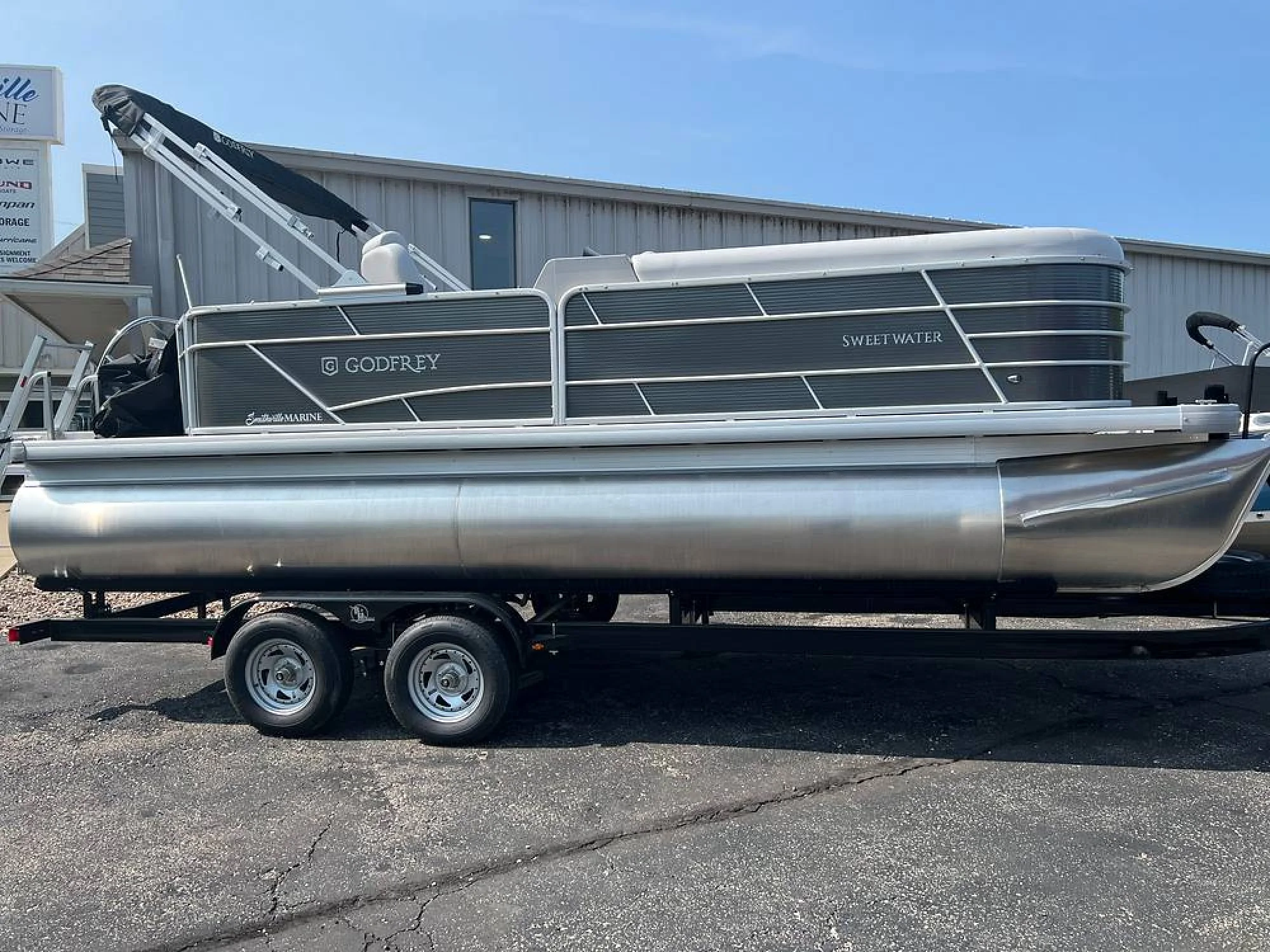 2023 Godfrey Pontoon Sweetwater 2186C - Image 3