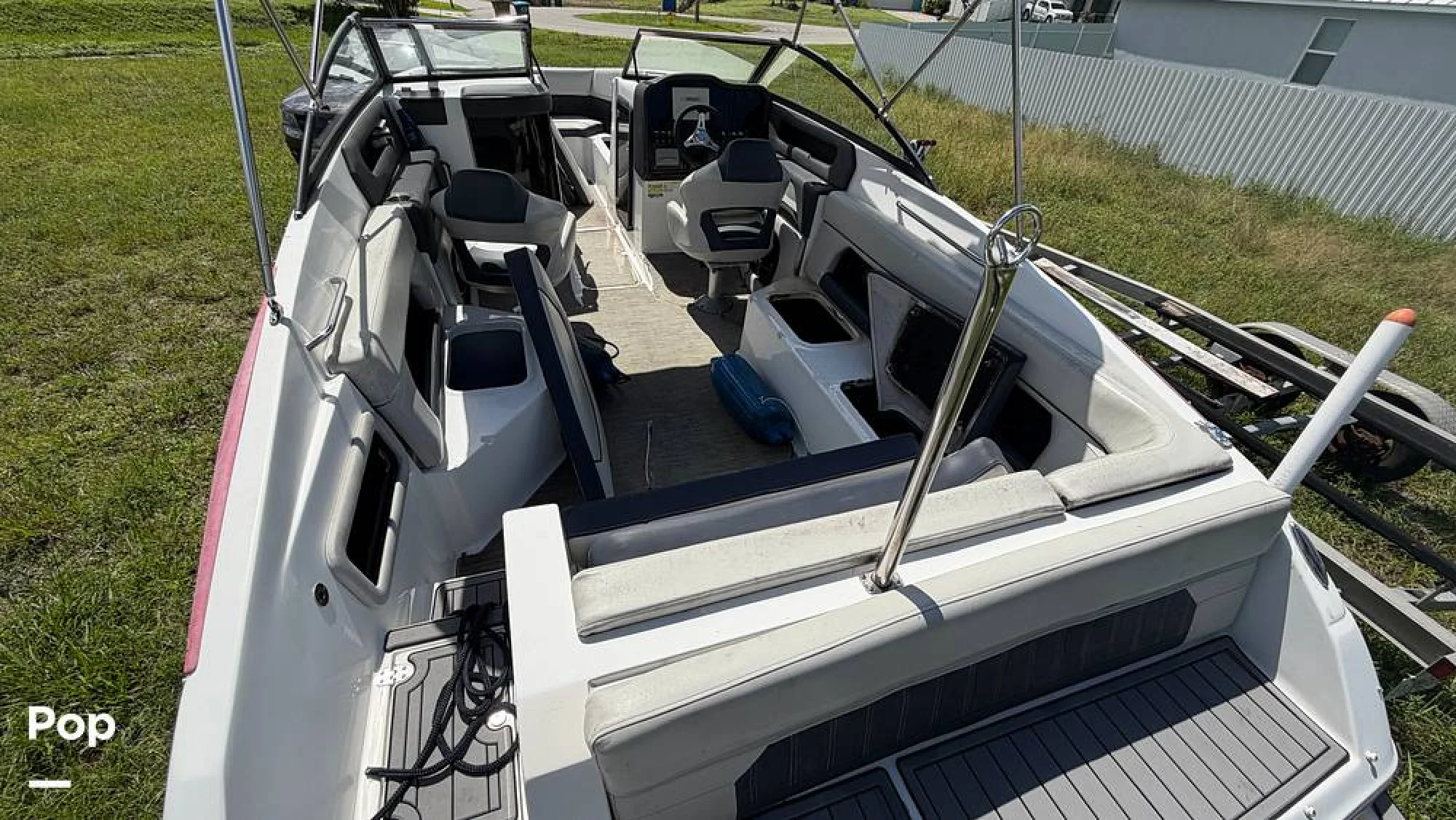 2018 Rinker Q5 - Image 2