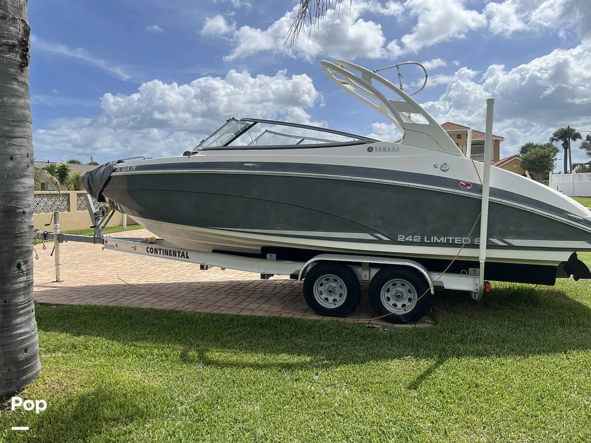 2015 Yamaha 242 Limited S - Image 2