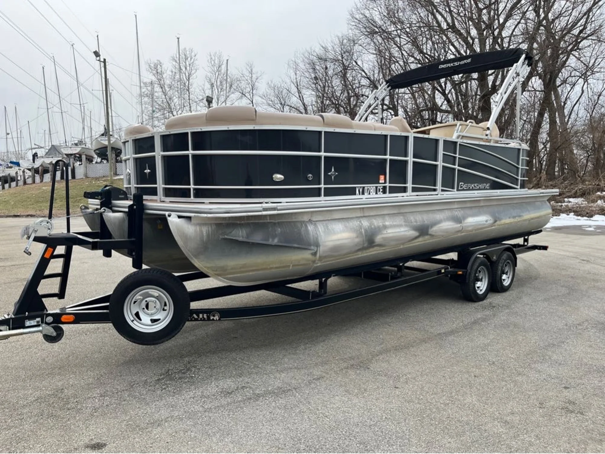 2017 Berkshire Pontoons 25 STS - Image 3