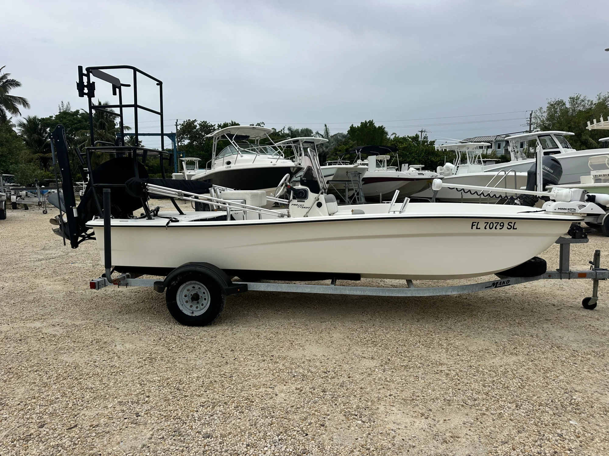 2020 Mako PRO SKIFF 17 CC - Image 2