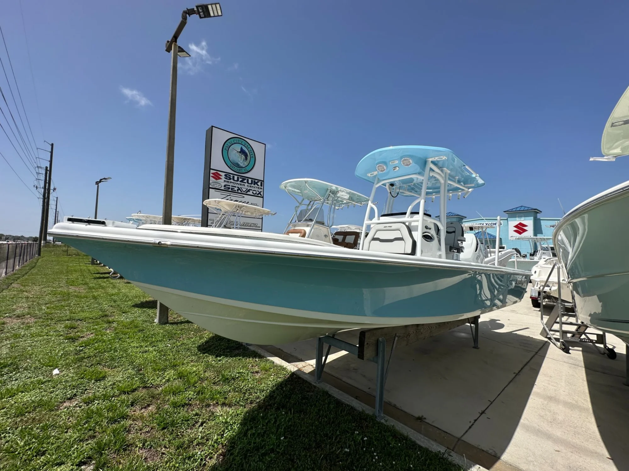2026 Sea Pro 250 Bay - Main Image