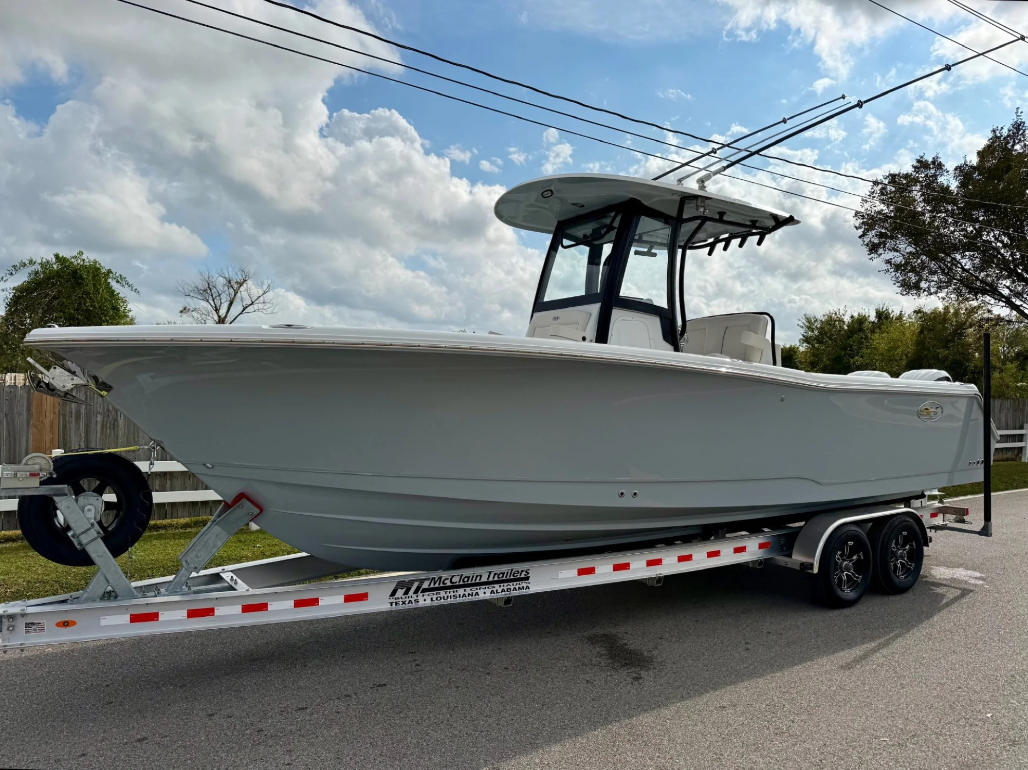 2026 Sea Hunt Gamefish 27 Coffin Box