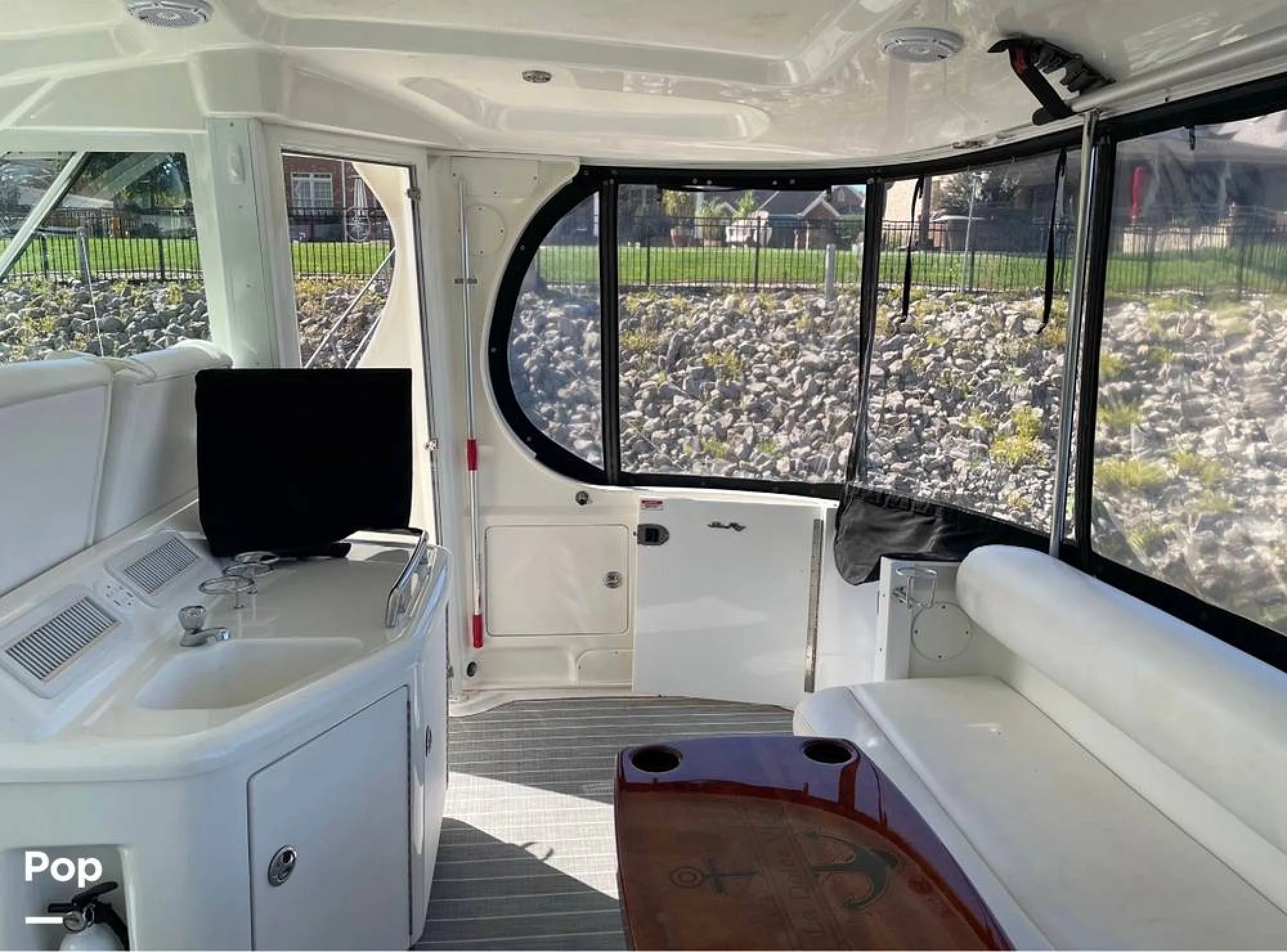 2007 Sea Ray 40 Motor Yacht Diesel - Image 2