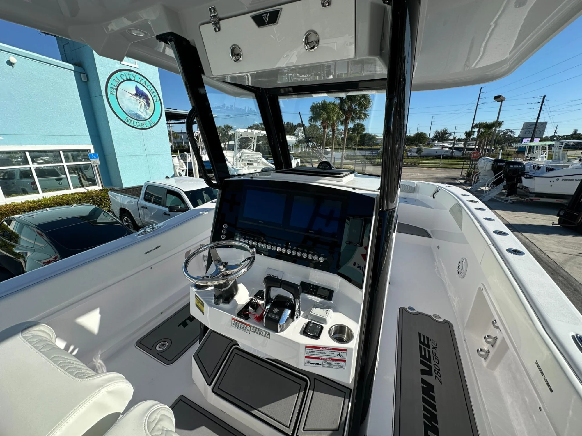 2026 Twin Vee 280 GFX2 - Image 5