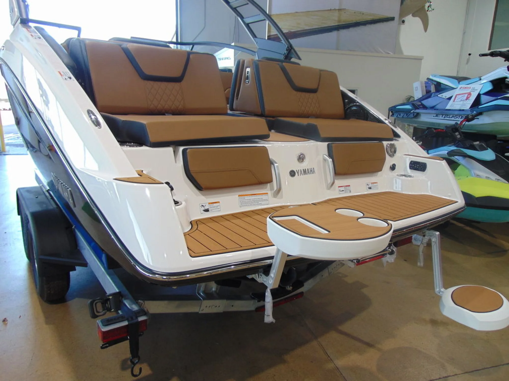 Yamaha Boats 252SD - Image 4