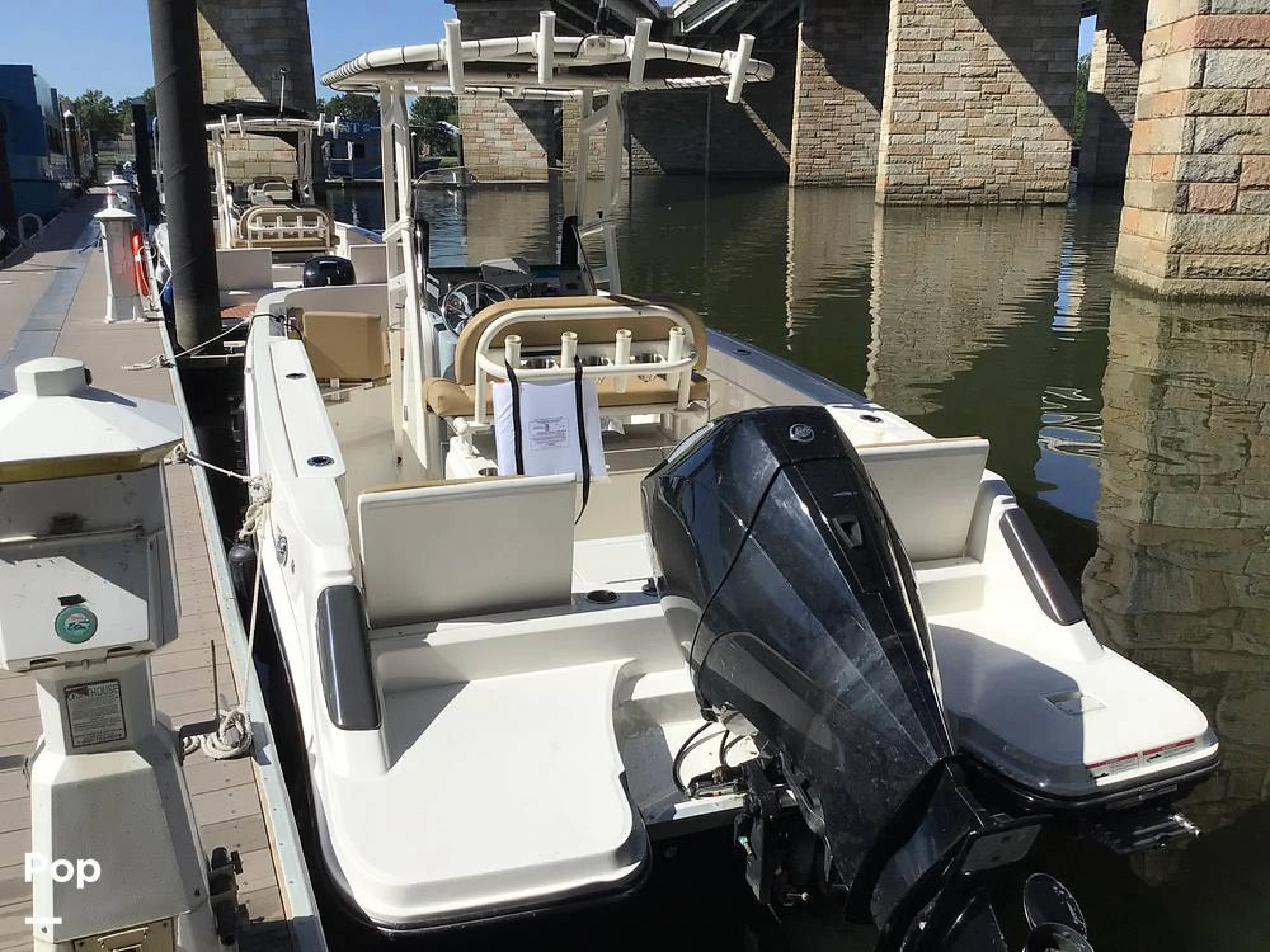 2024 Trophy 22CC - Image 3