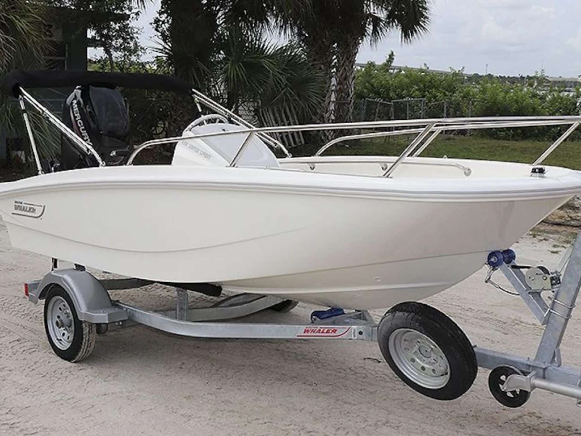 Boston Whaler 130 Super Sport - Image 4