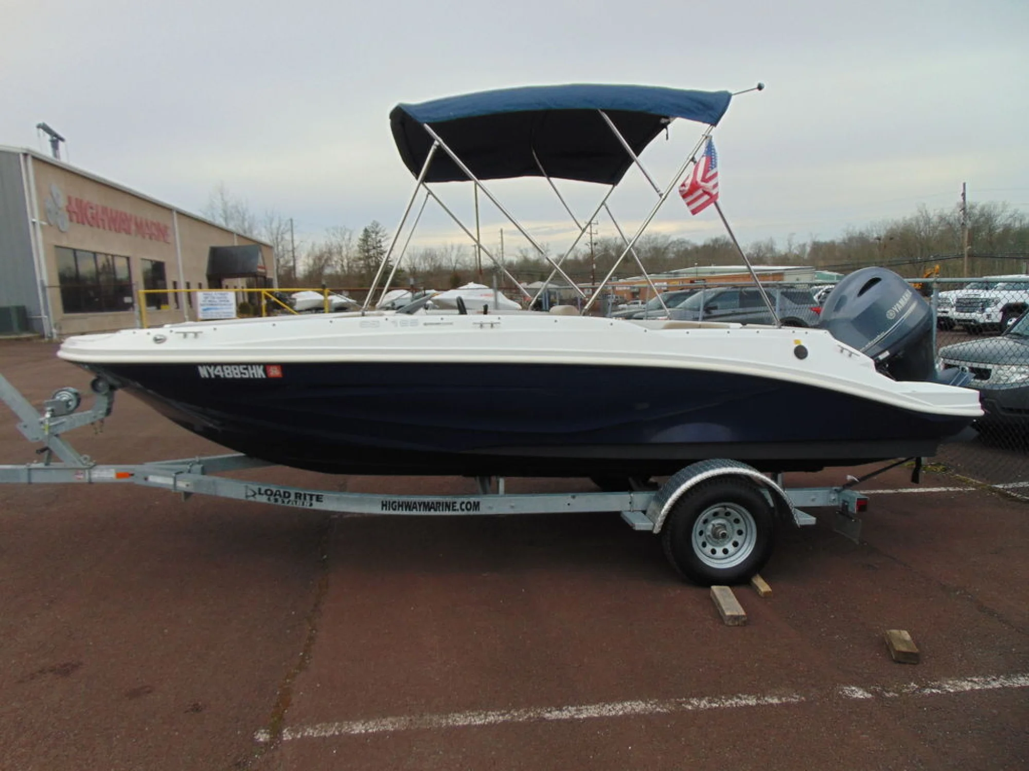 Hurricane SunDeck Sport 185 OB - Image 4