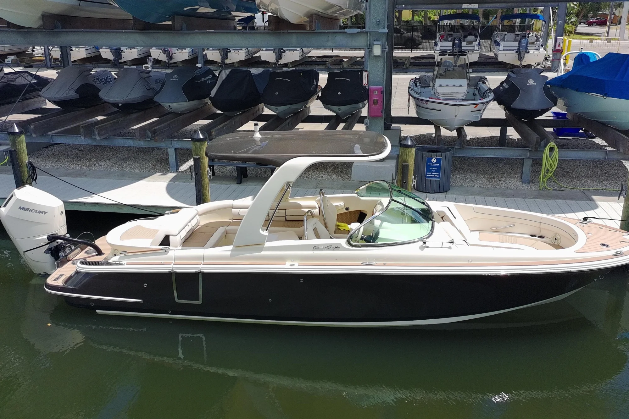2024 Chris-Craft Launch 28 GT - Image 2