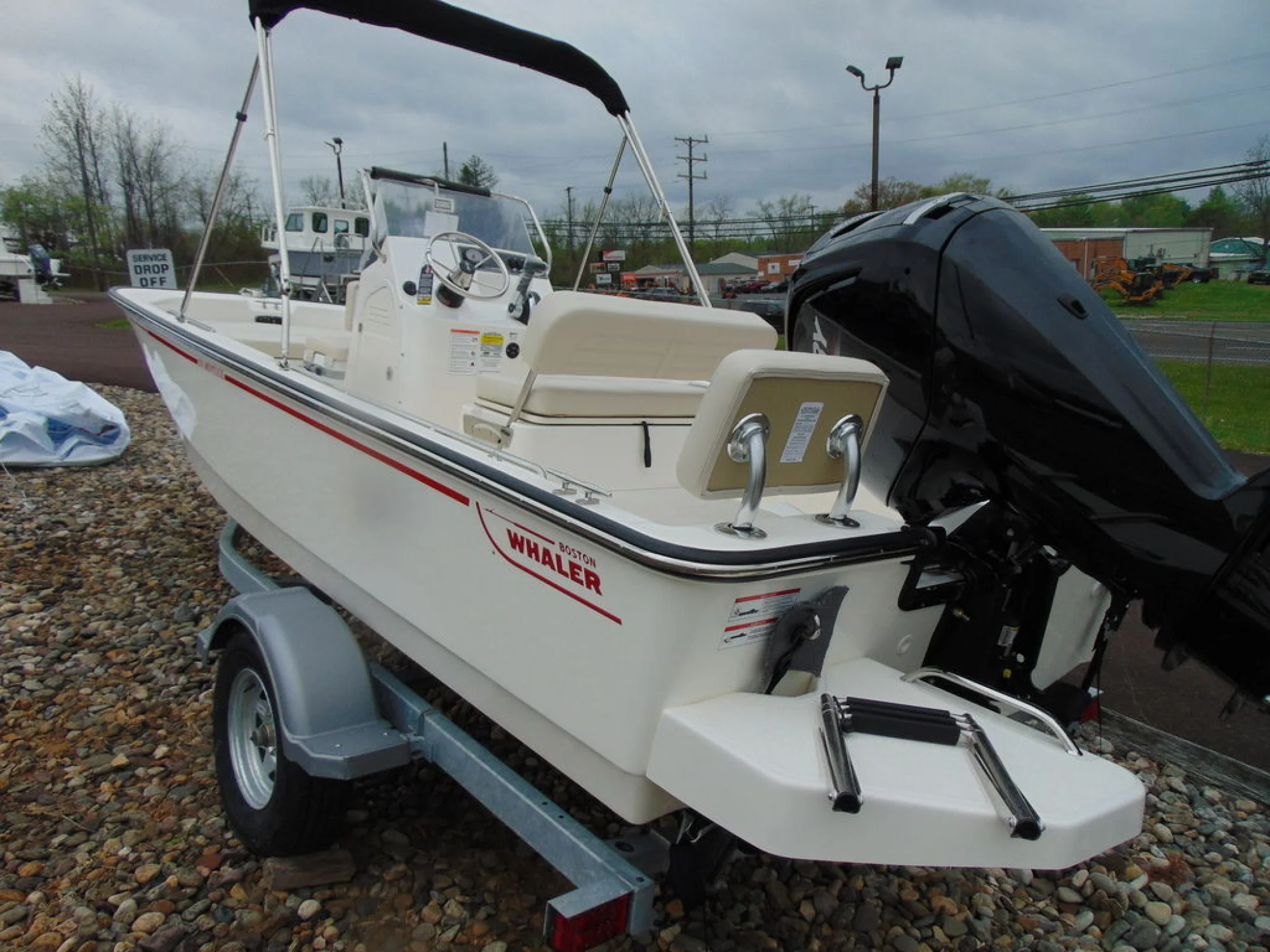 Boston Whaler 170 Montauk - Image 4