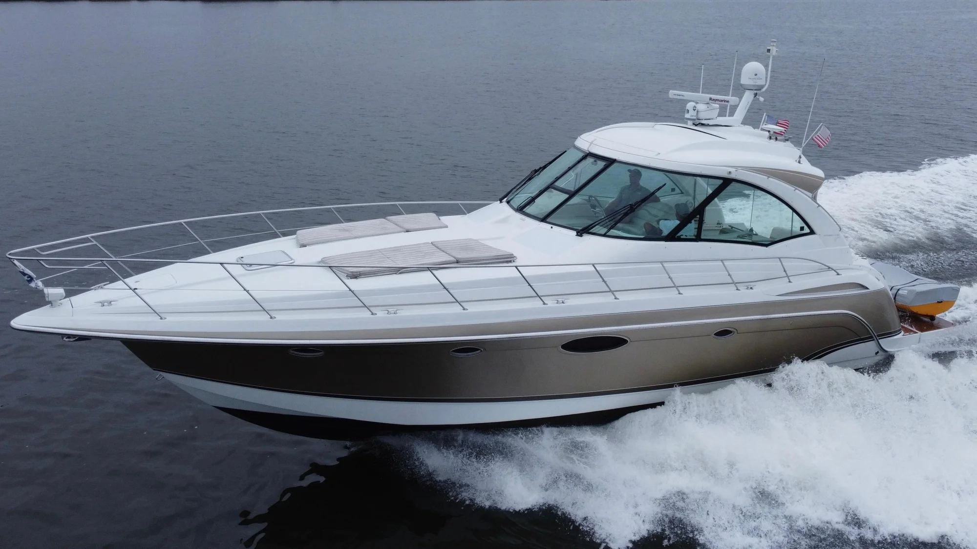 2008 Formula 45 Yacht - Image 3