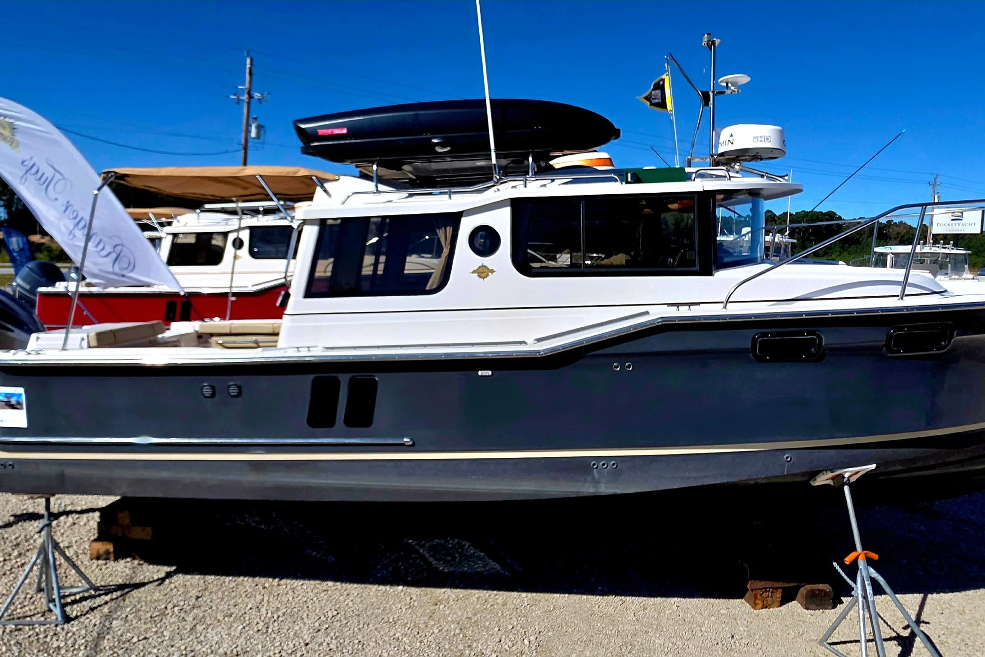 2020 Ranger Tugs R-27 - Image 2