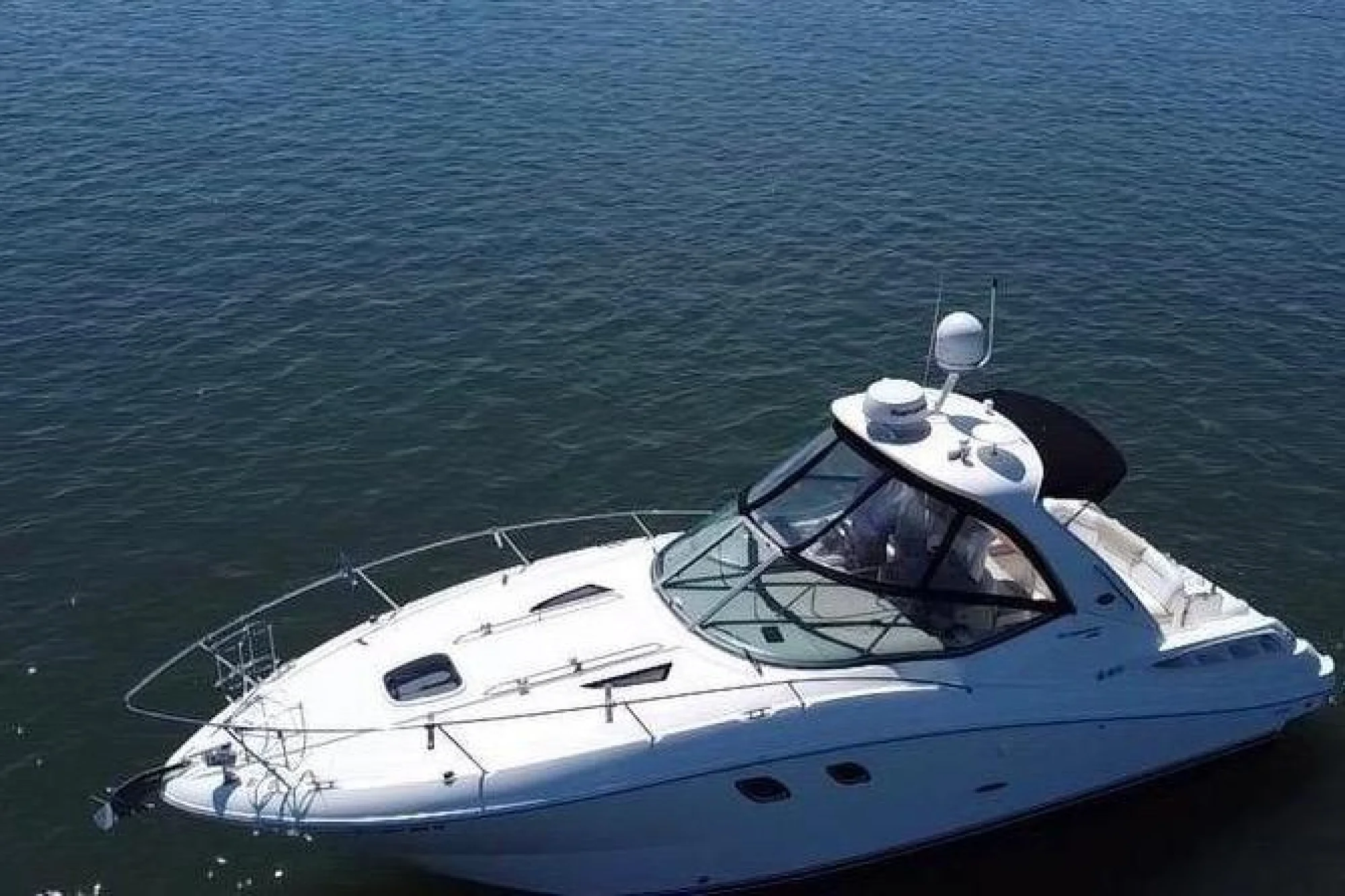 2010 Sea Ray Sundancer 330 - Image 5