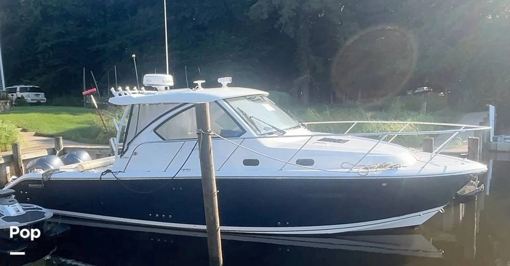 2018 Pursuit OS 325 - Main Image