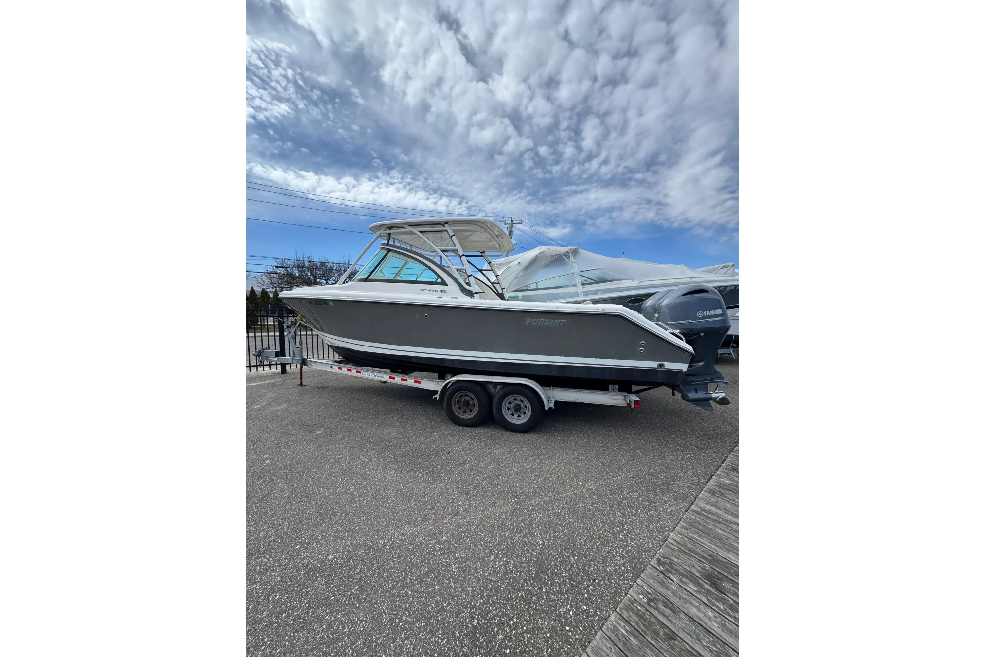 2016 Pursuit DC 265 Dual Console - Image 4