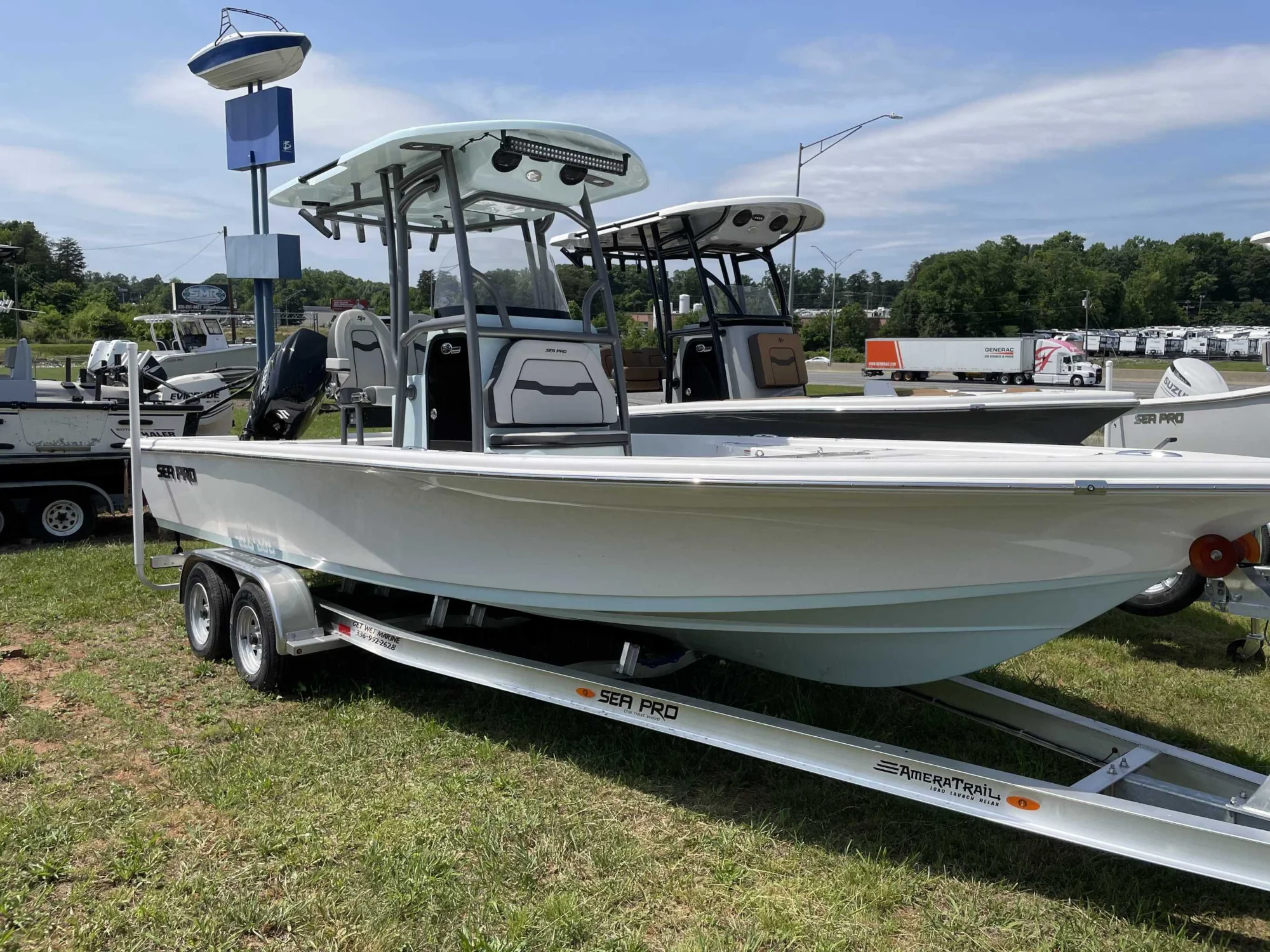 2025 Sea Pro 250 DLX - Image 3