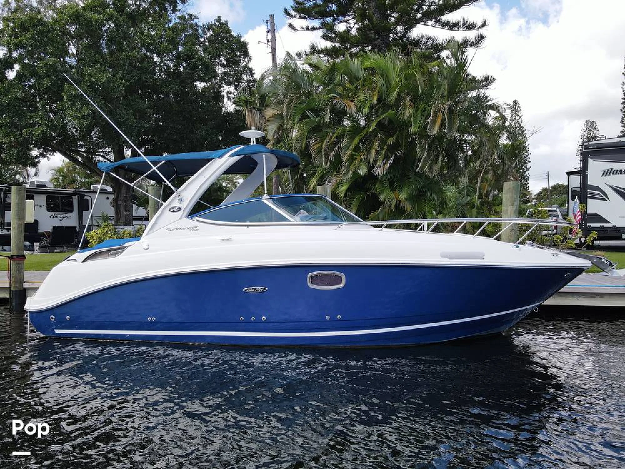 2009 Sea Ray 250 Sundancer - Image 2