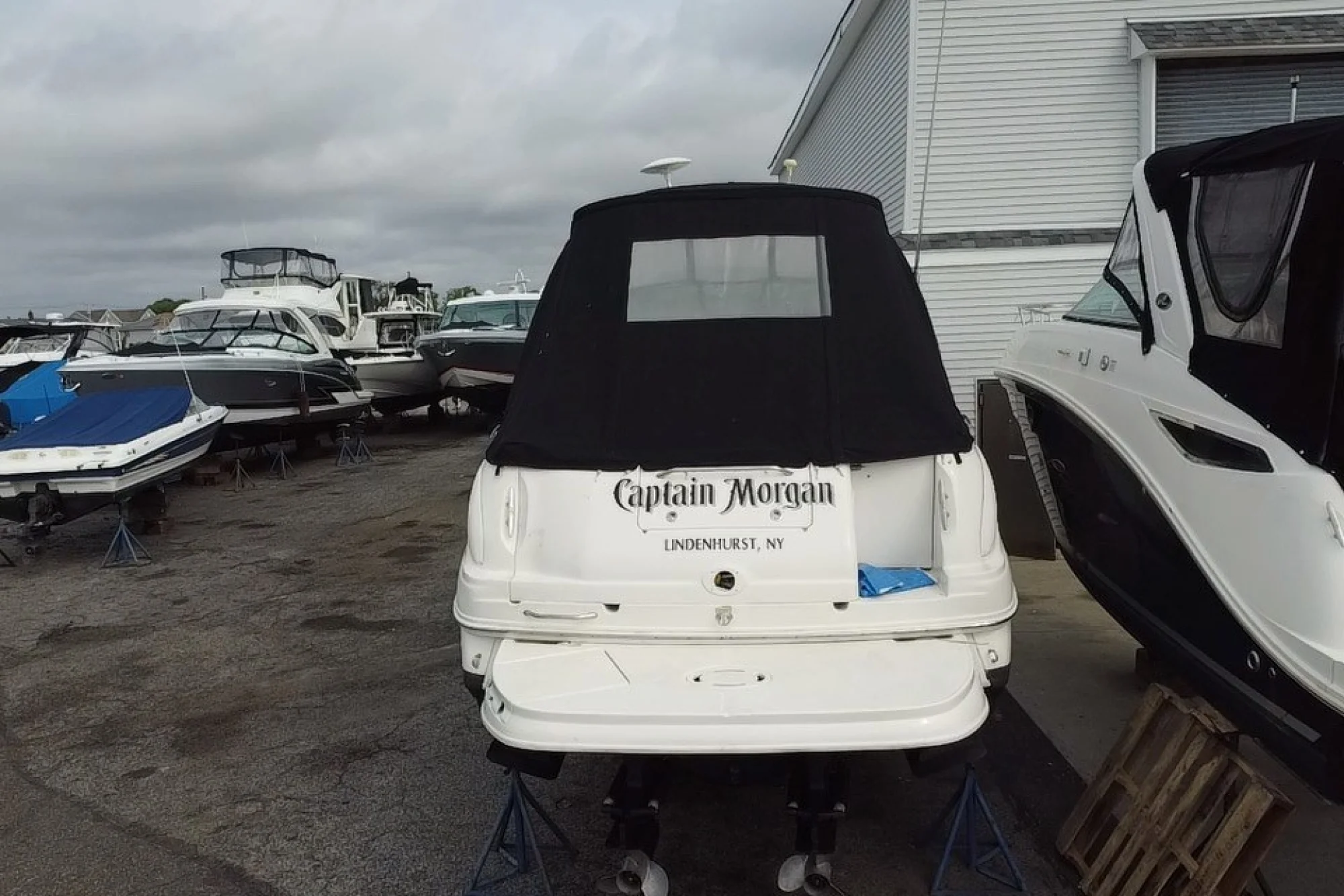 2005 Sea Ray Sundancer 280 - Image 2