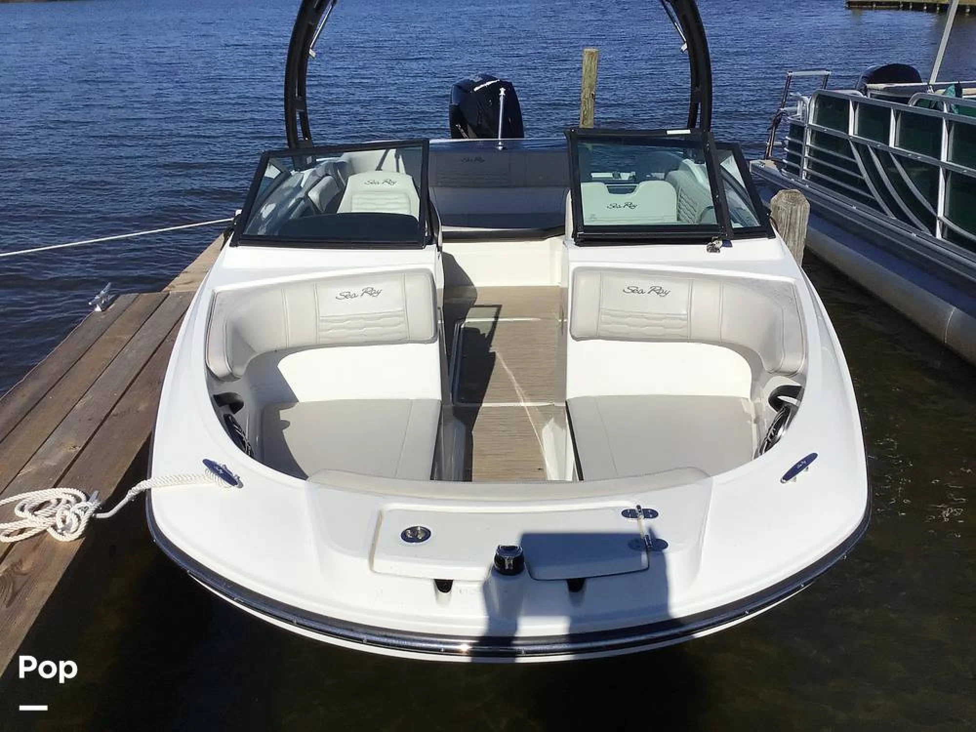 2023 Sea Ray 210 SPX OB - Image 4