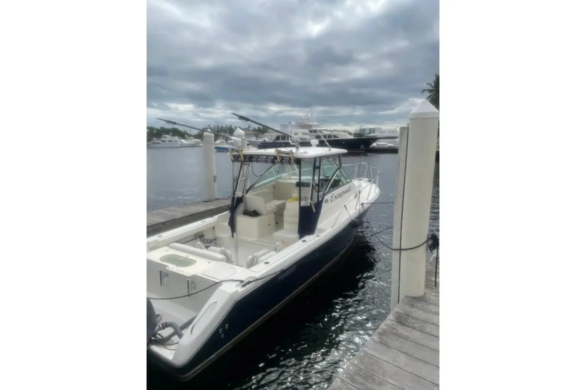 2006 Pursuit 3070 Offshore - Image 3