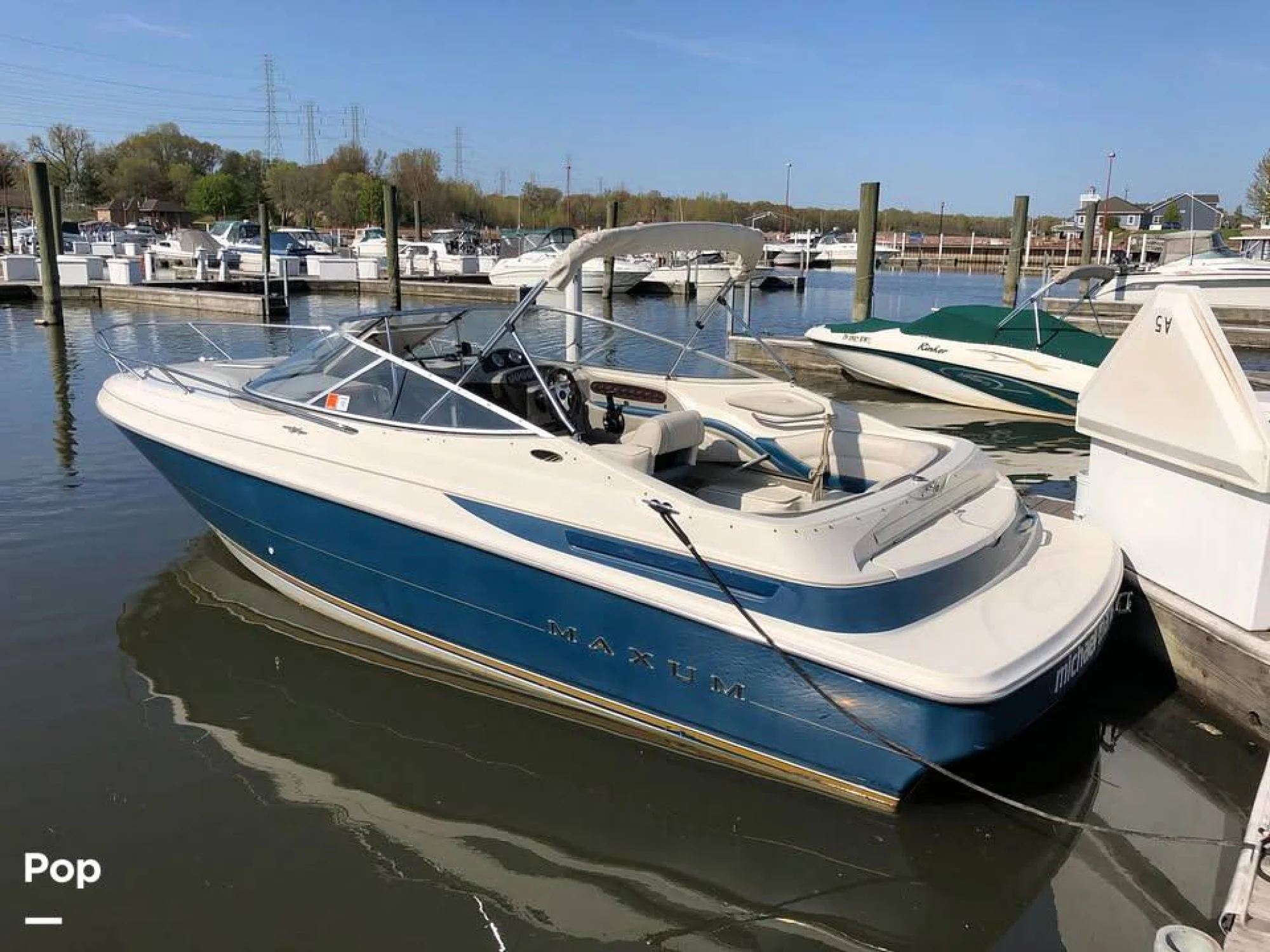 1996 Maxum 2300 SC - Image 2