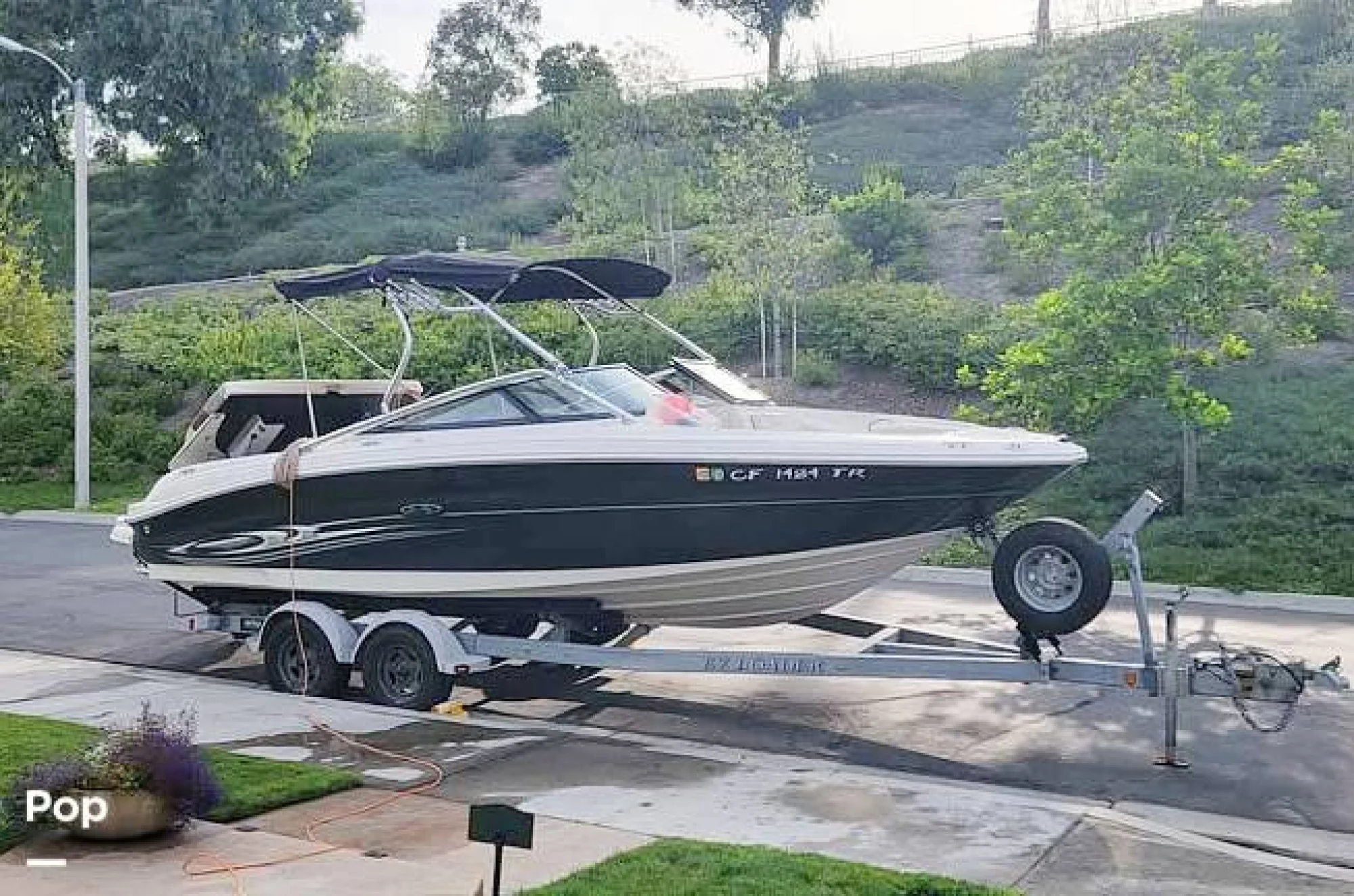 2005 Sea Ray 240 Select - Image 2