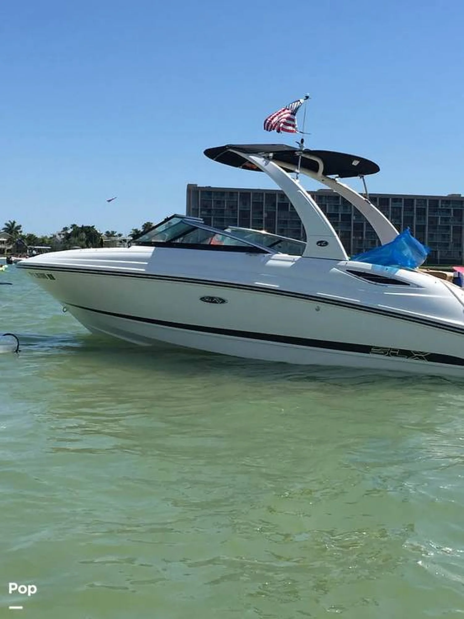 2016 Sea Ray SLX230 - Image 3