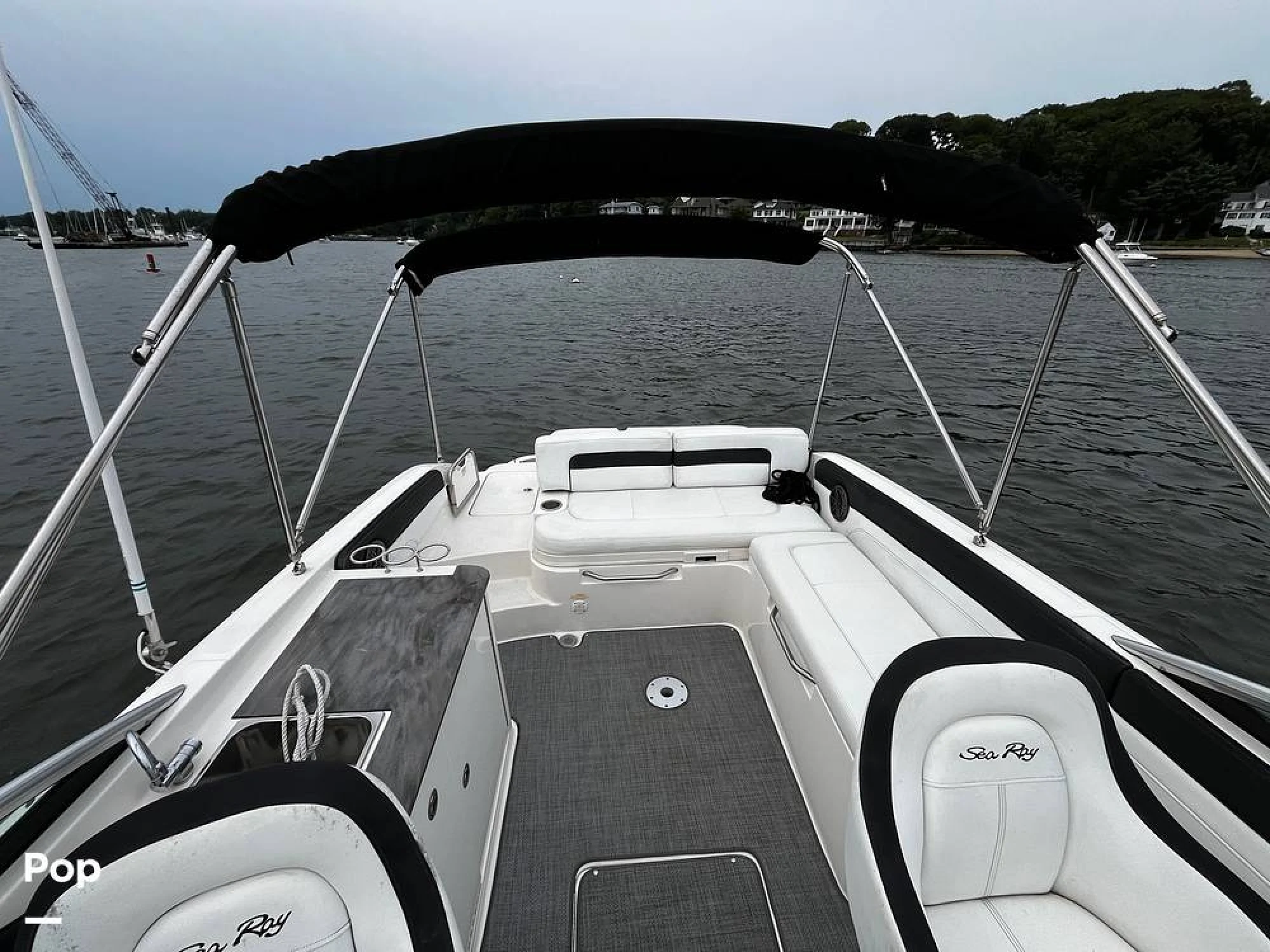 2014 Sea Ray 280 Sundeck - Image 4